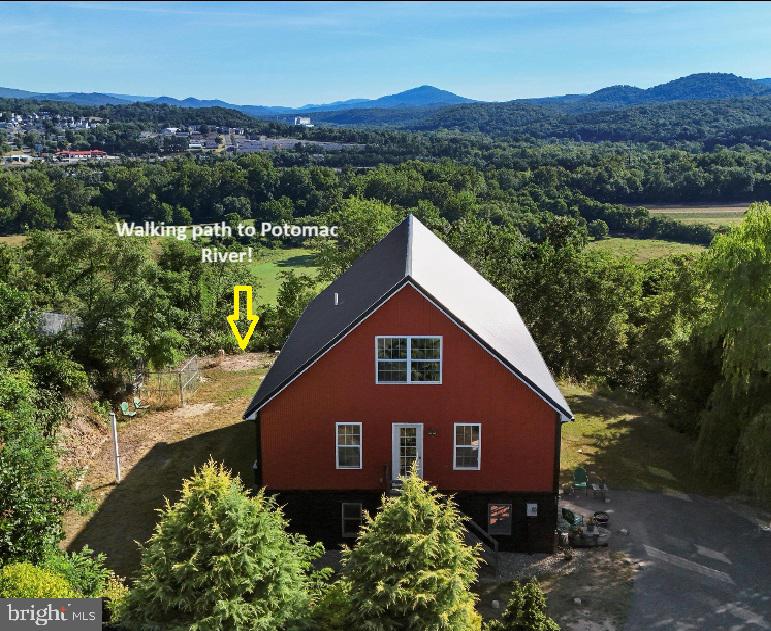 SWAN POND - Residential