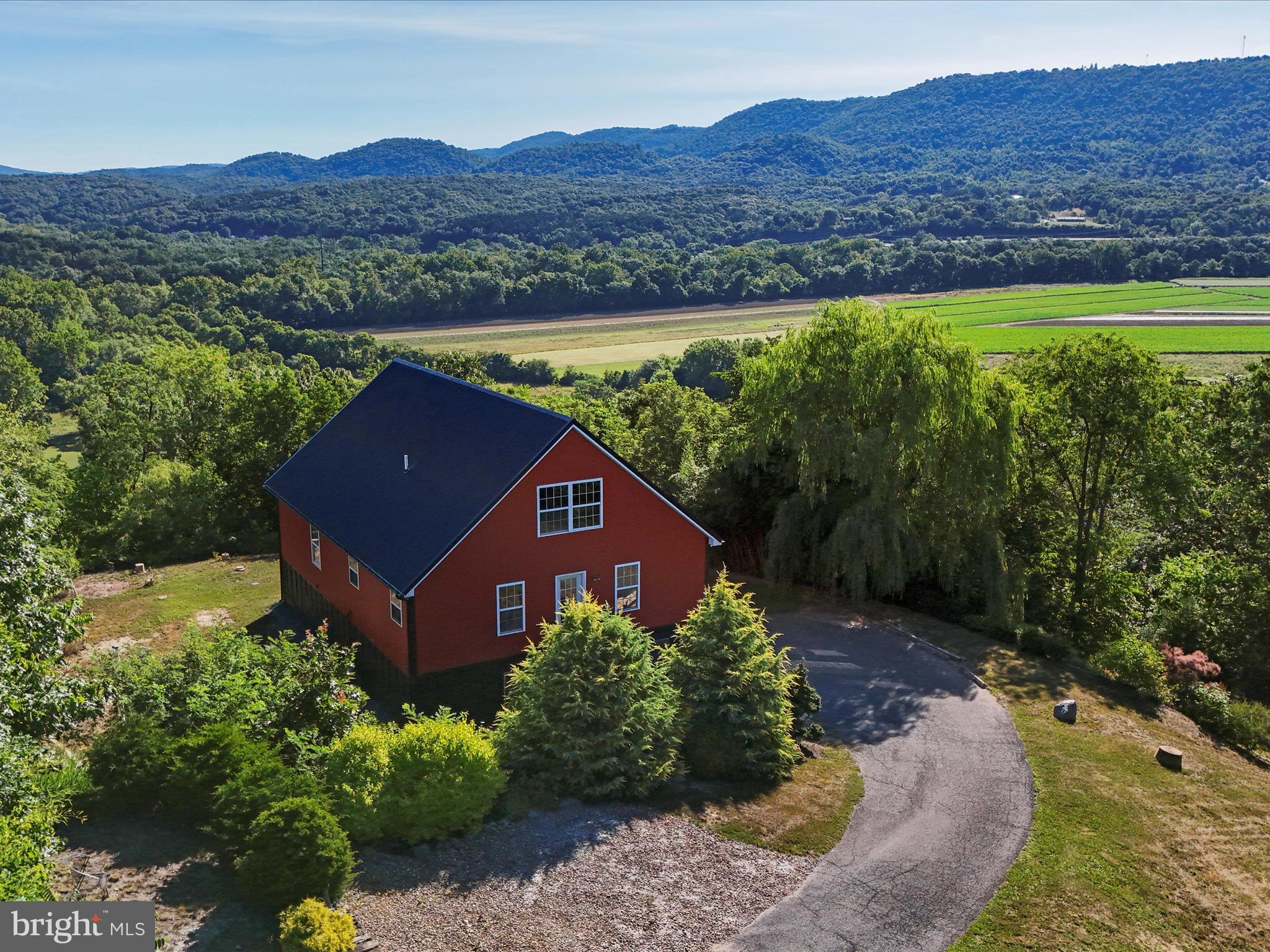 SWAN POND - Residential