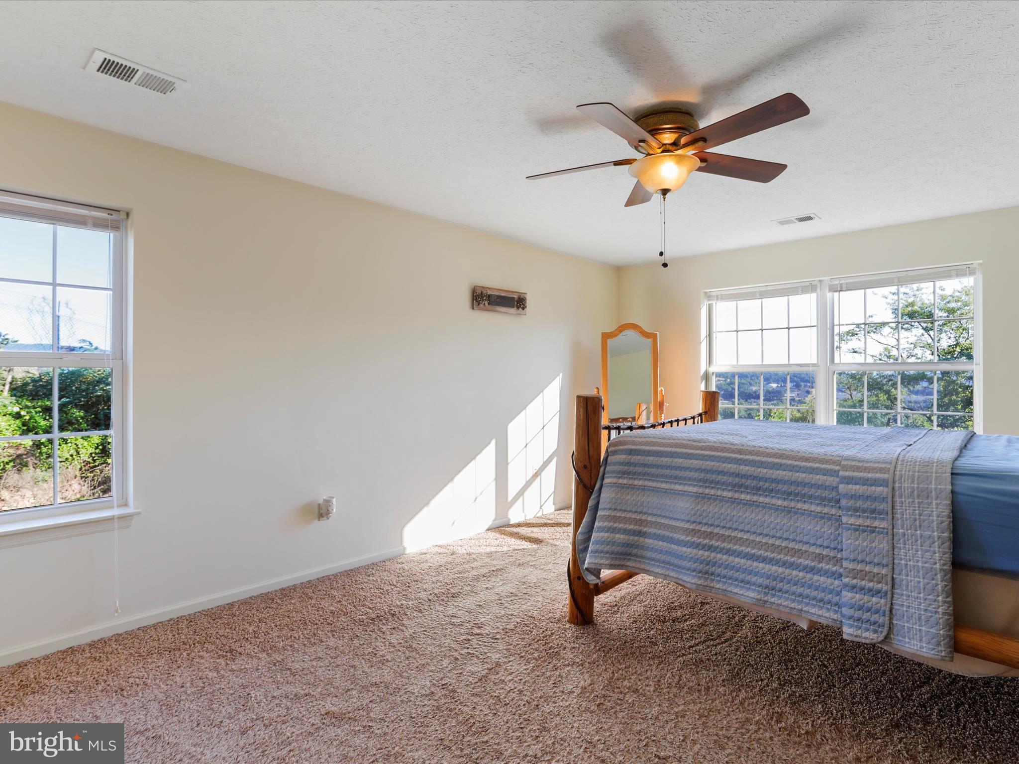 SWAN POND - Residential