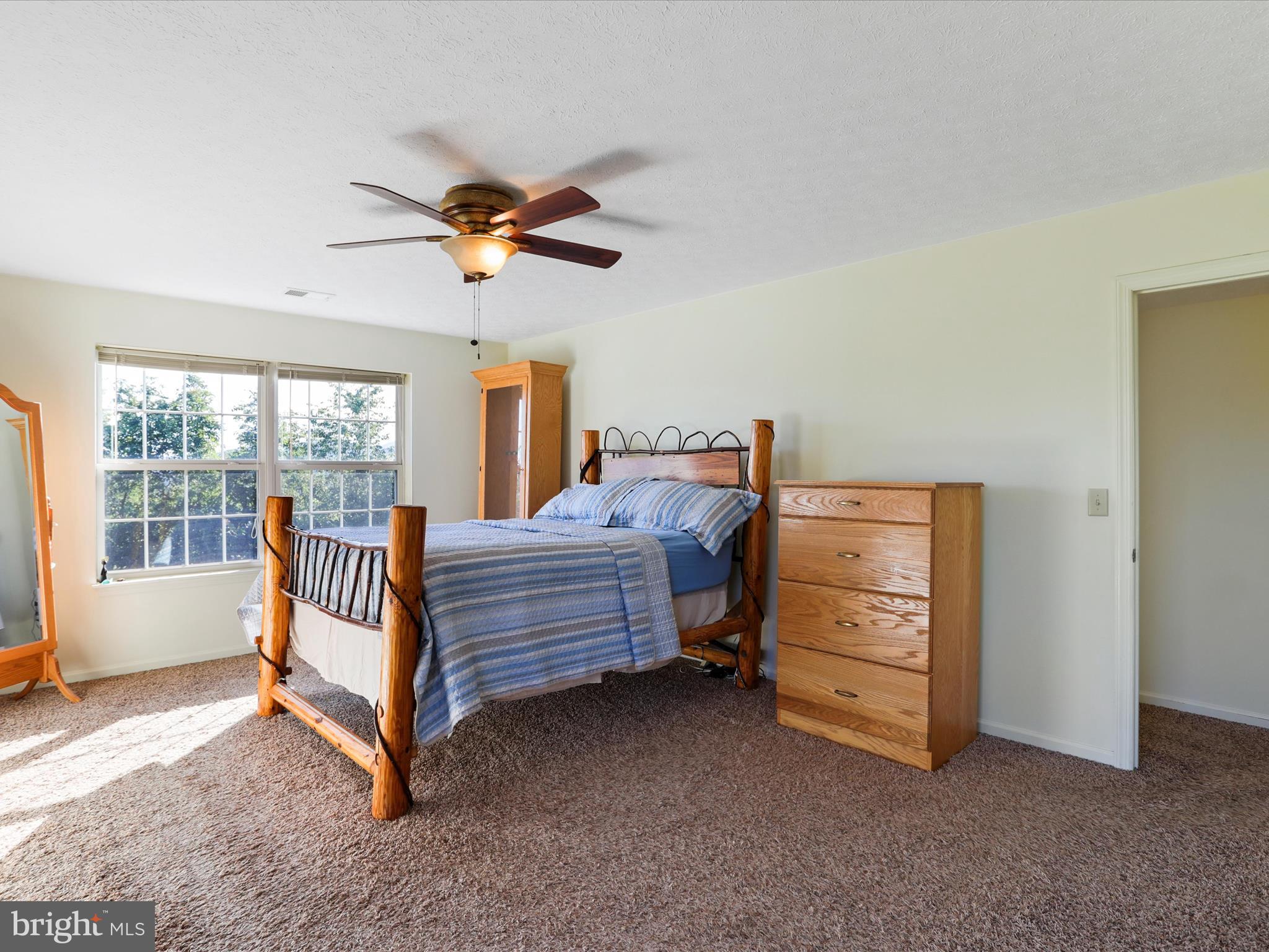 SWAN POND - Residential