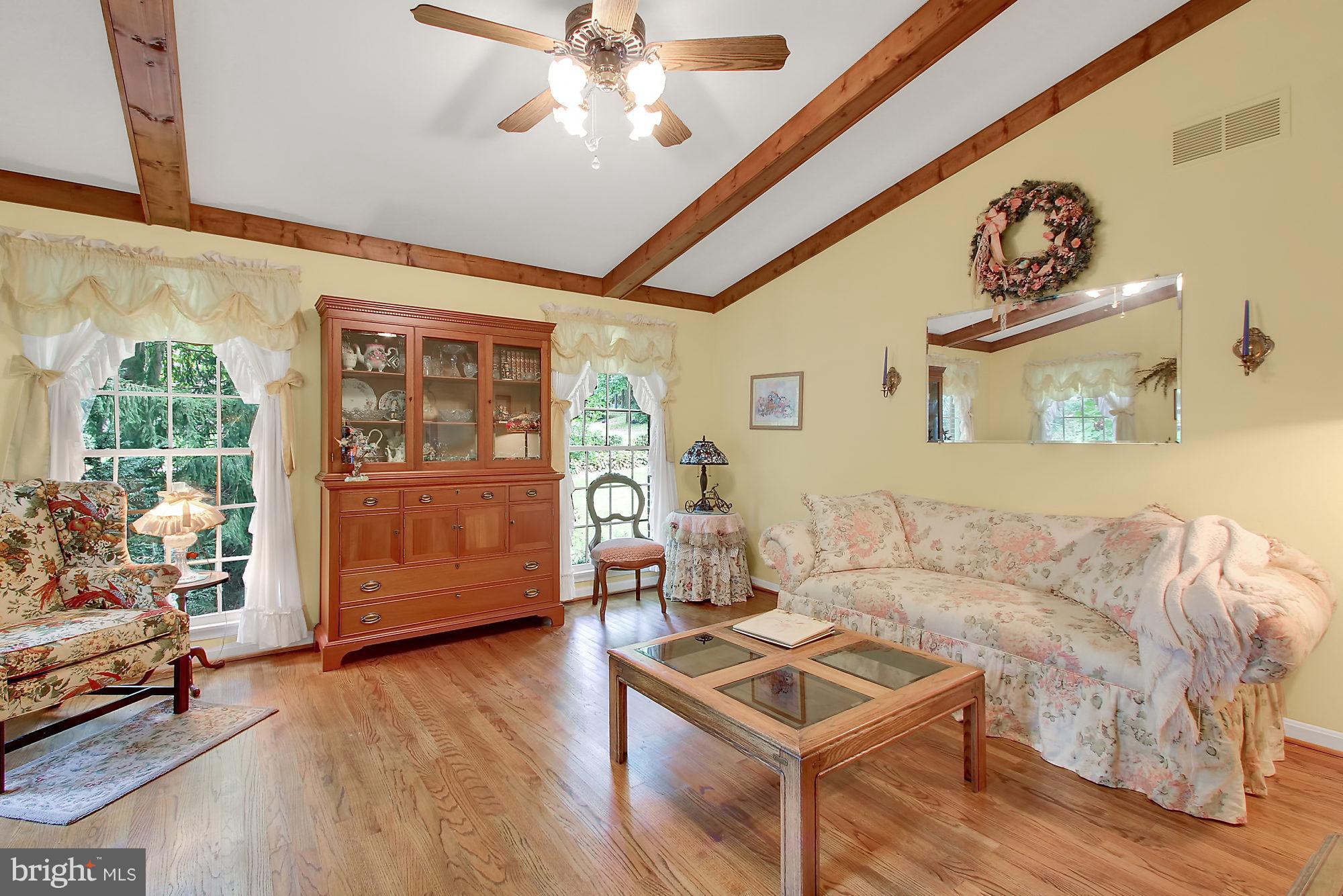 WOODFIELD - Residential