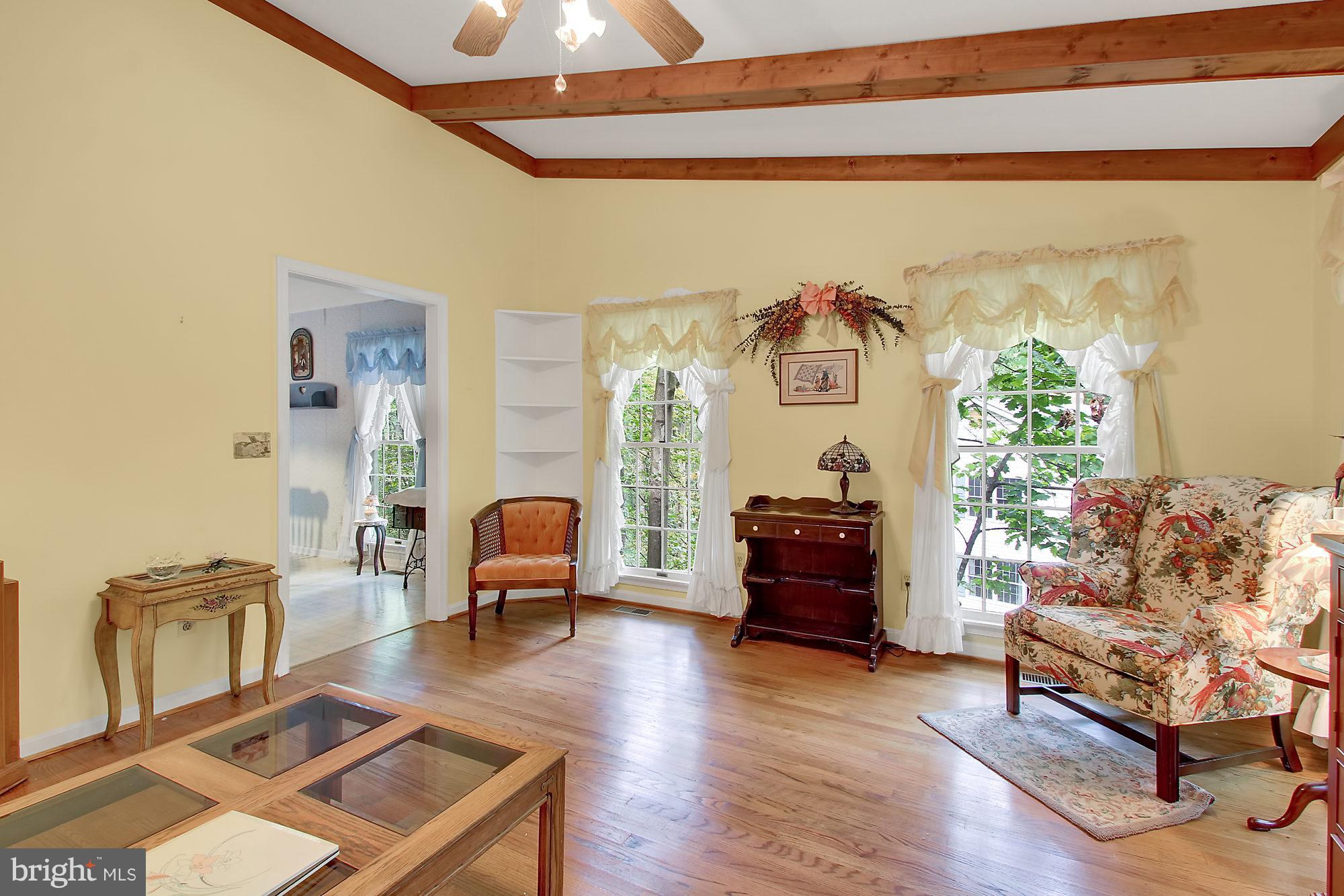 WOODFIELD - Residential