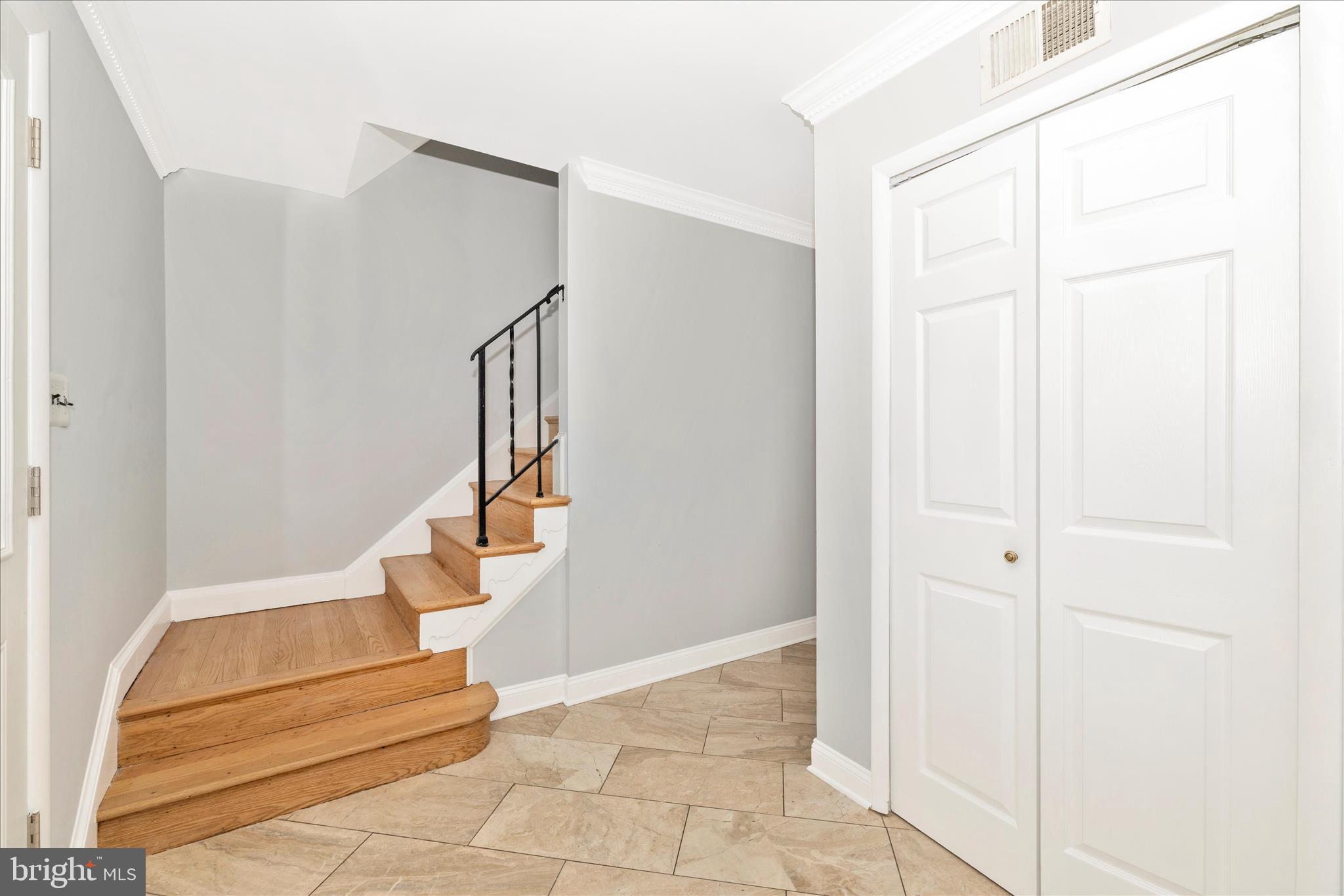 COLLEGE GARDENS - Residential