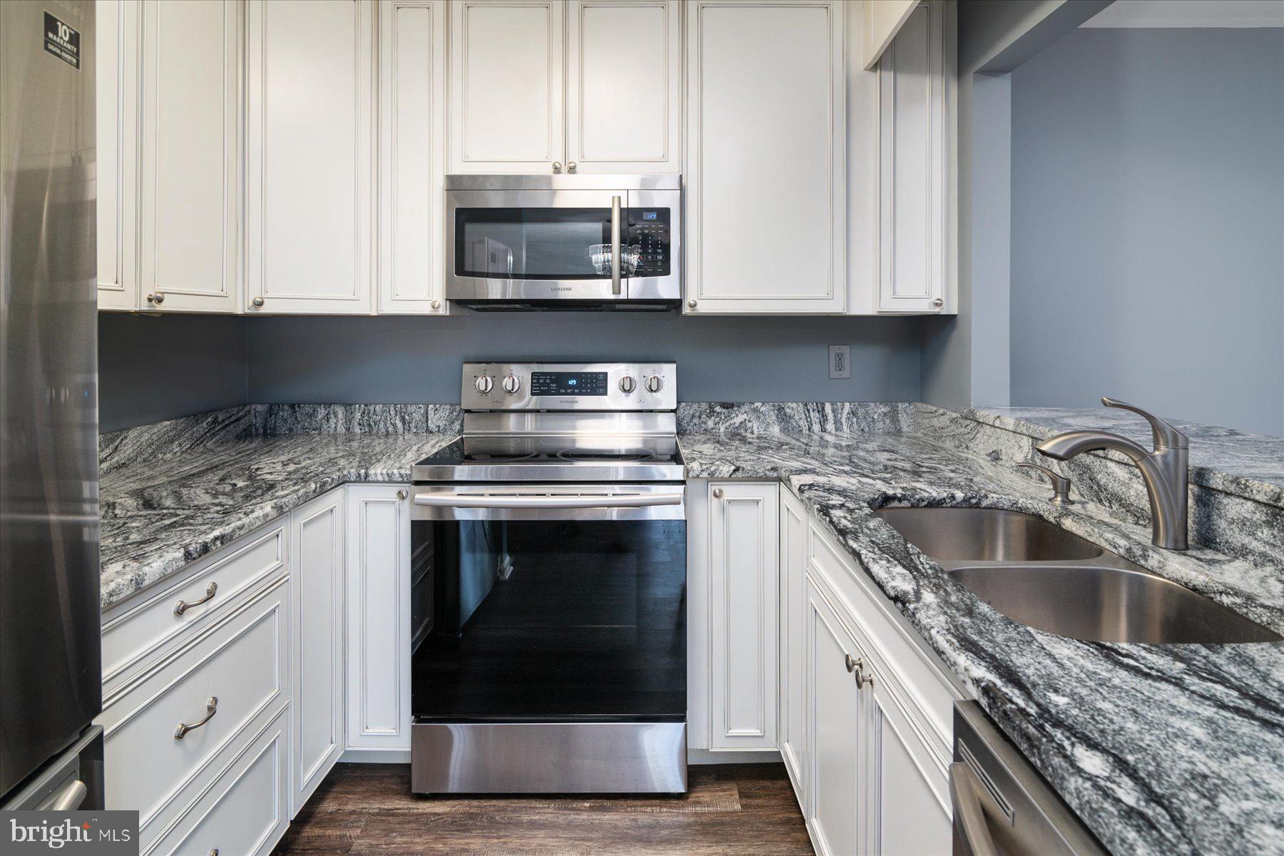 CROMWELL FOUNTAIN - Residential Lease