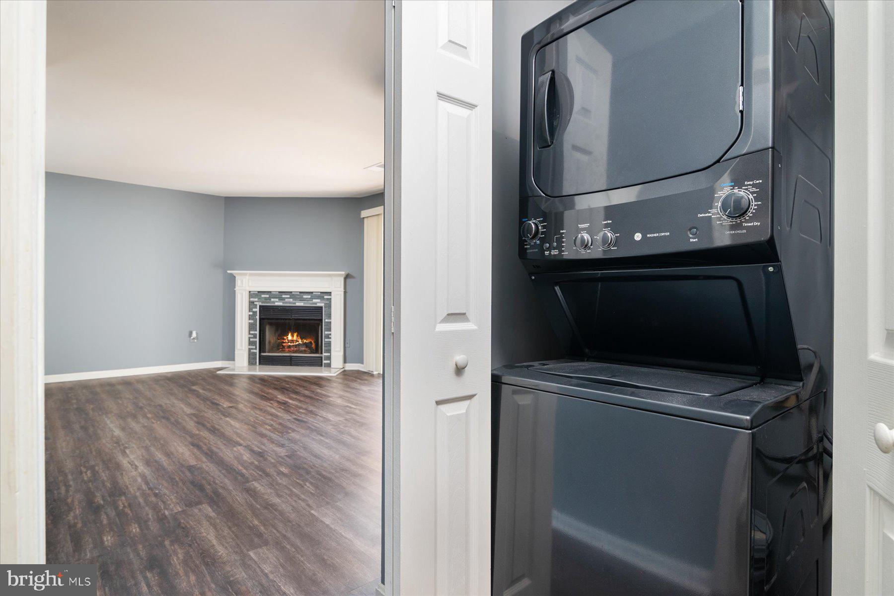 CROMWELL FOUNTAIN - Residential Lease