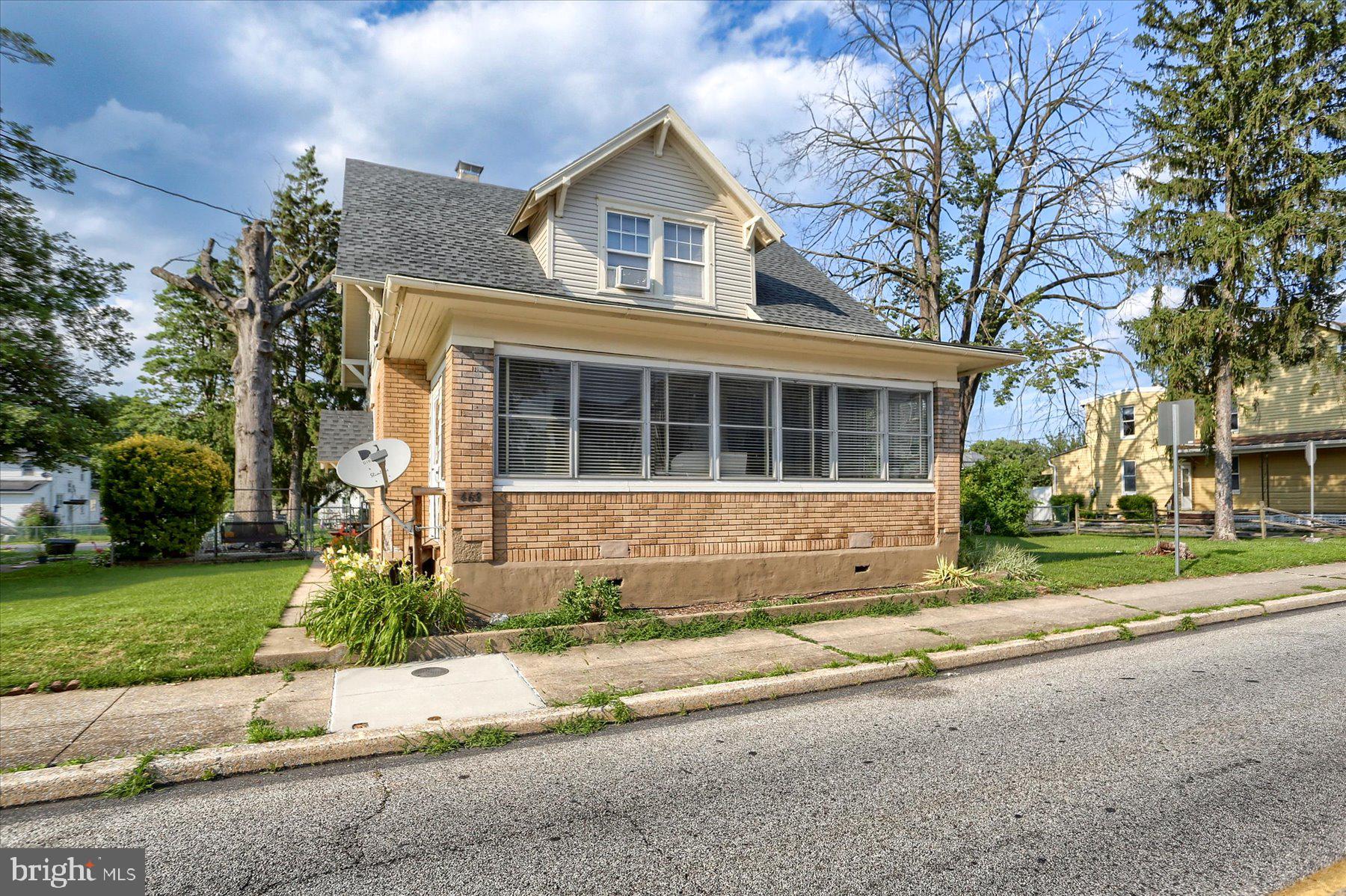 468 2ND STREET