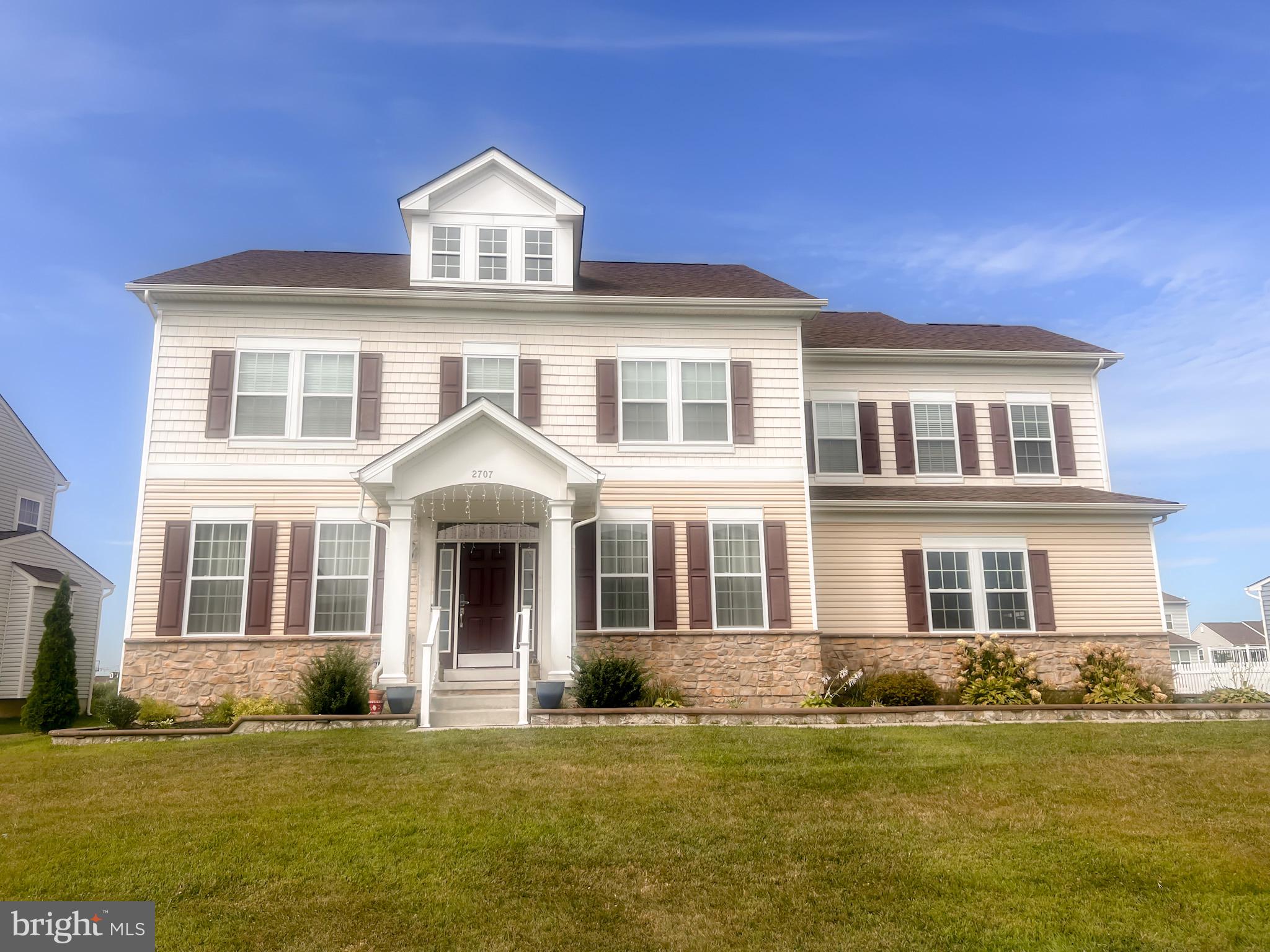 2707 HENRY MOORE LANE