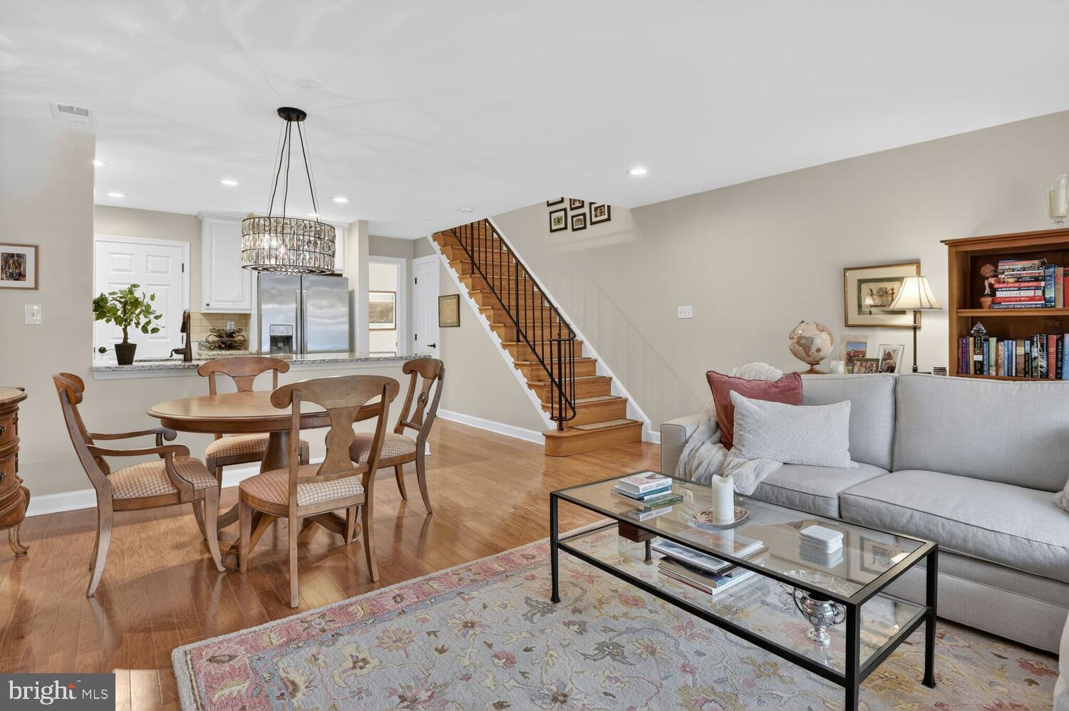 MAYWOOD - Residential