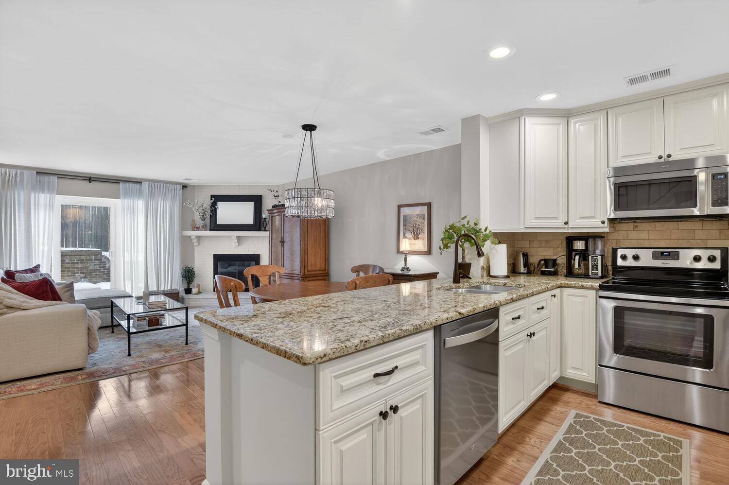 MAYWOOD - Residential