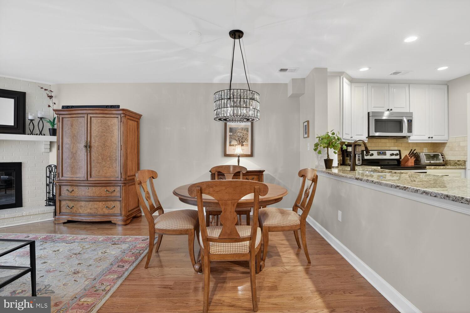 MAYWOOD - Residential