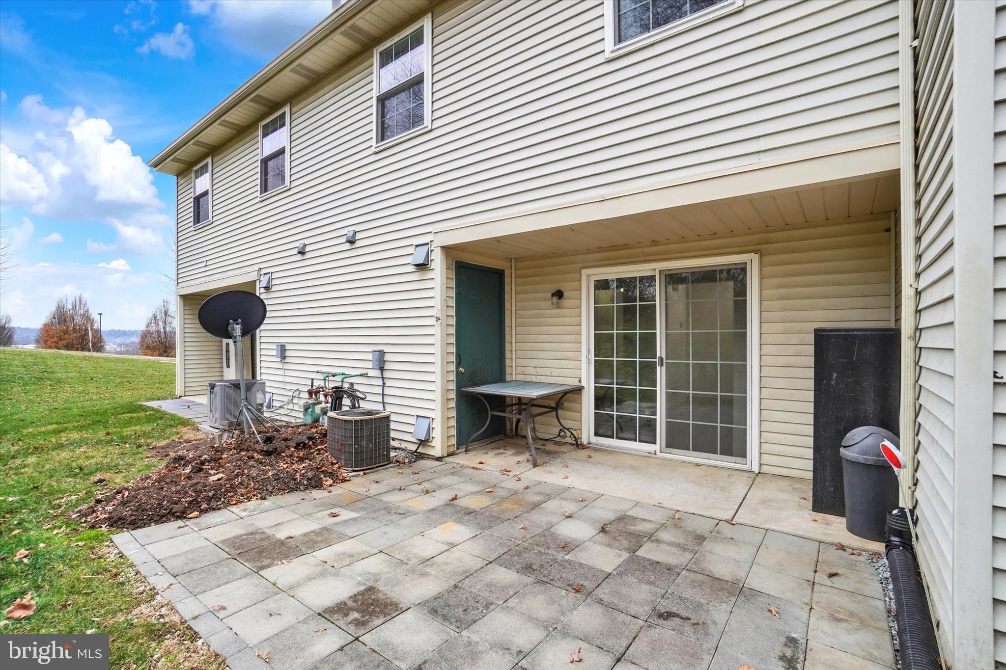 SPRINGETTSBURY TWP - Residential