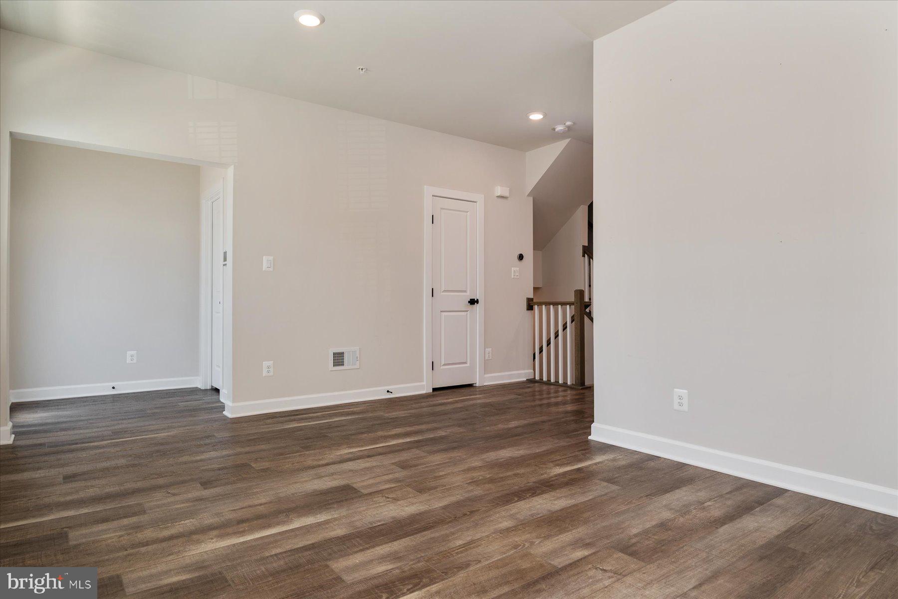 GREENLEIGH AT CROSSROADS - Residential