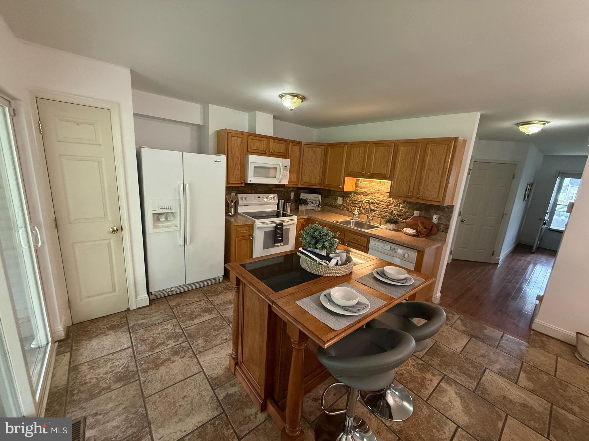 ROSEDALE GATE - Residential Lease