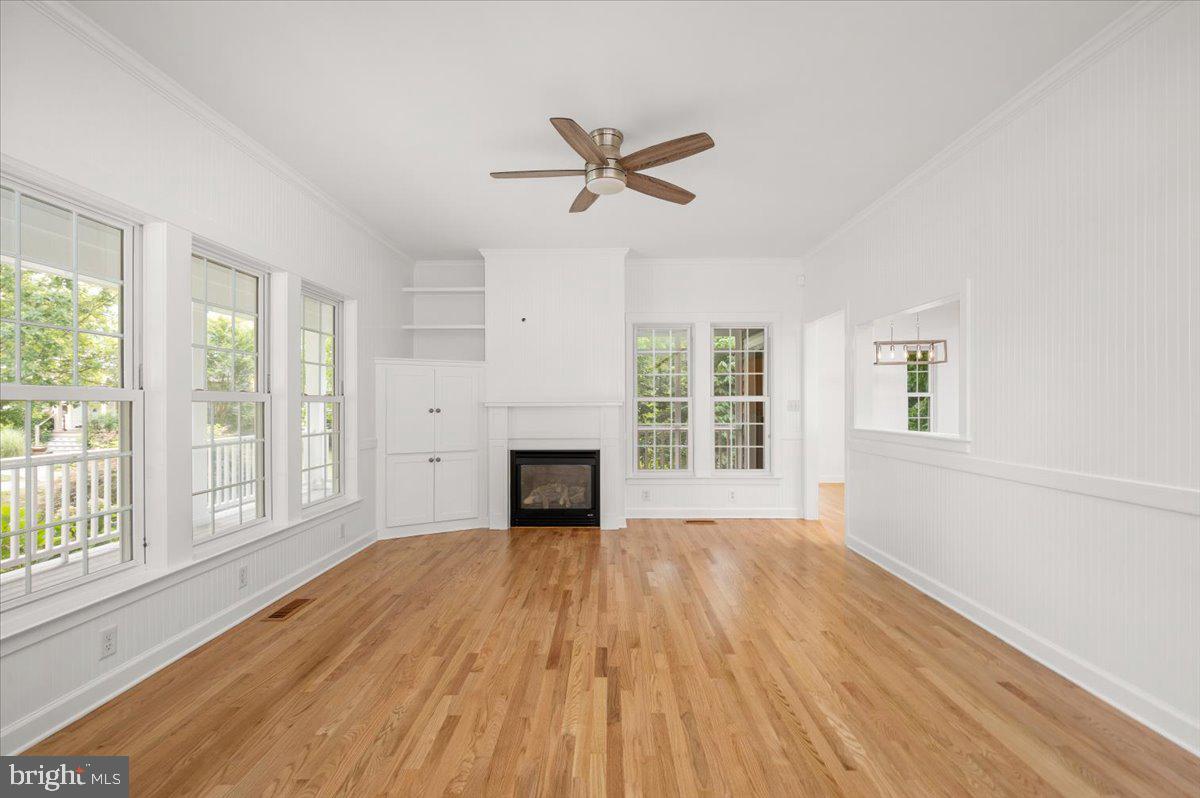 WALNUT HILL - Residential