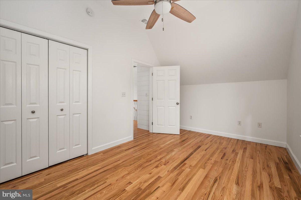 WALNUT HILL - Residential