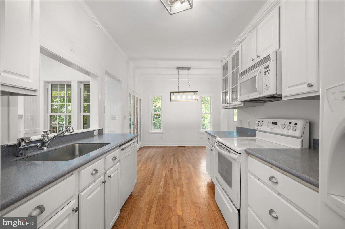 WALNUT HILL - Residential