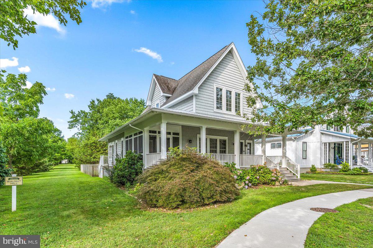 WALNUT HILL - Residential