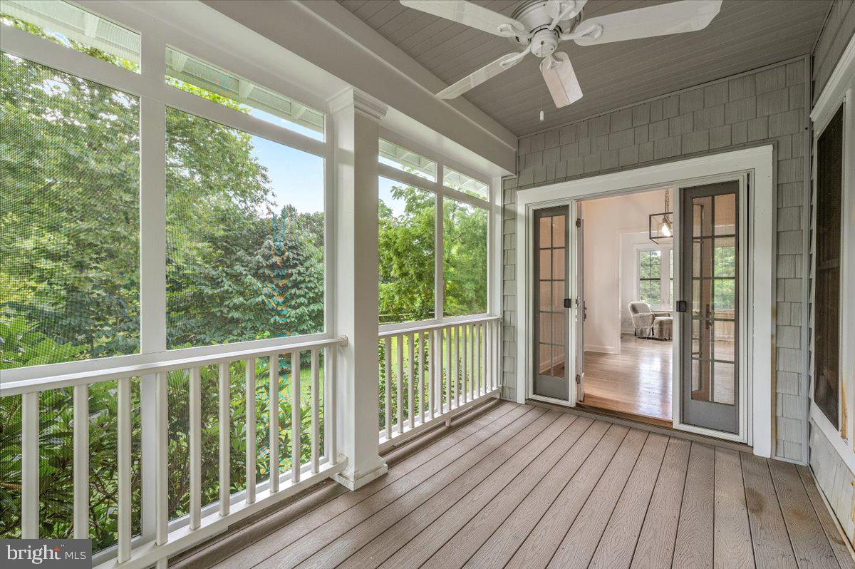 WALNUT HILL - Residential