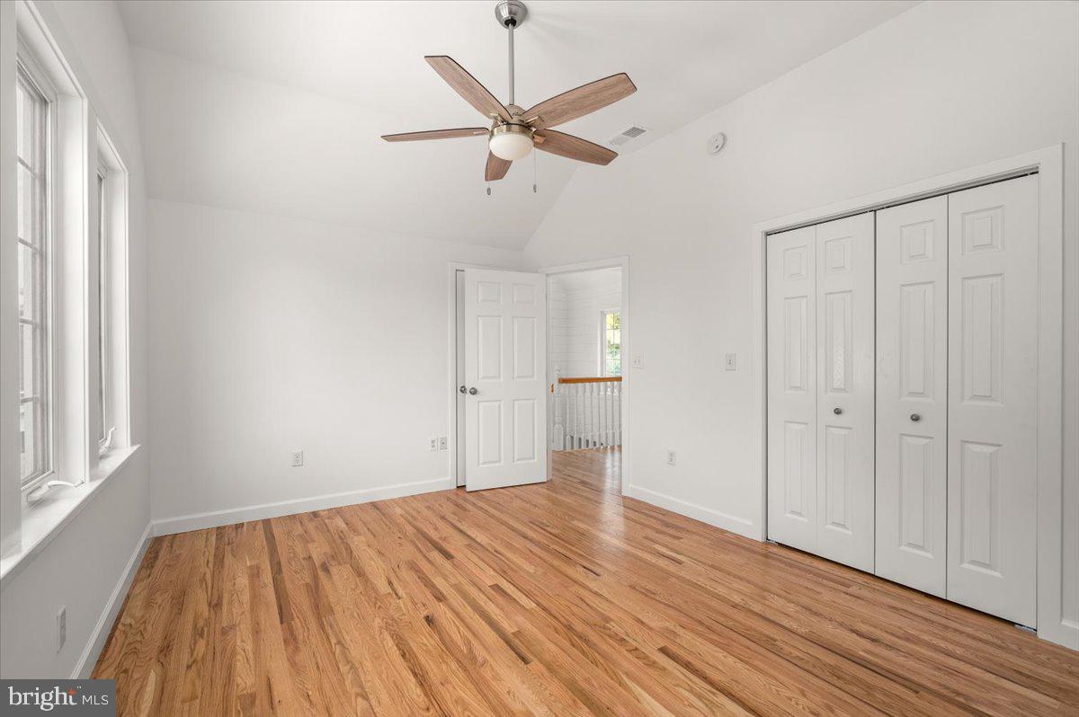 WALNUT HILL - Residential