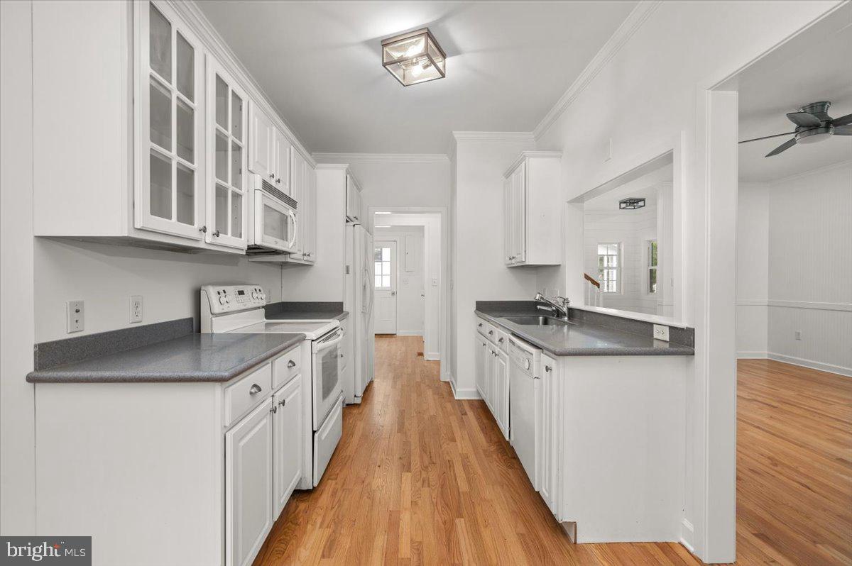 WALNUT HILL - Residential