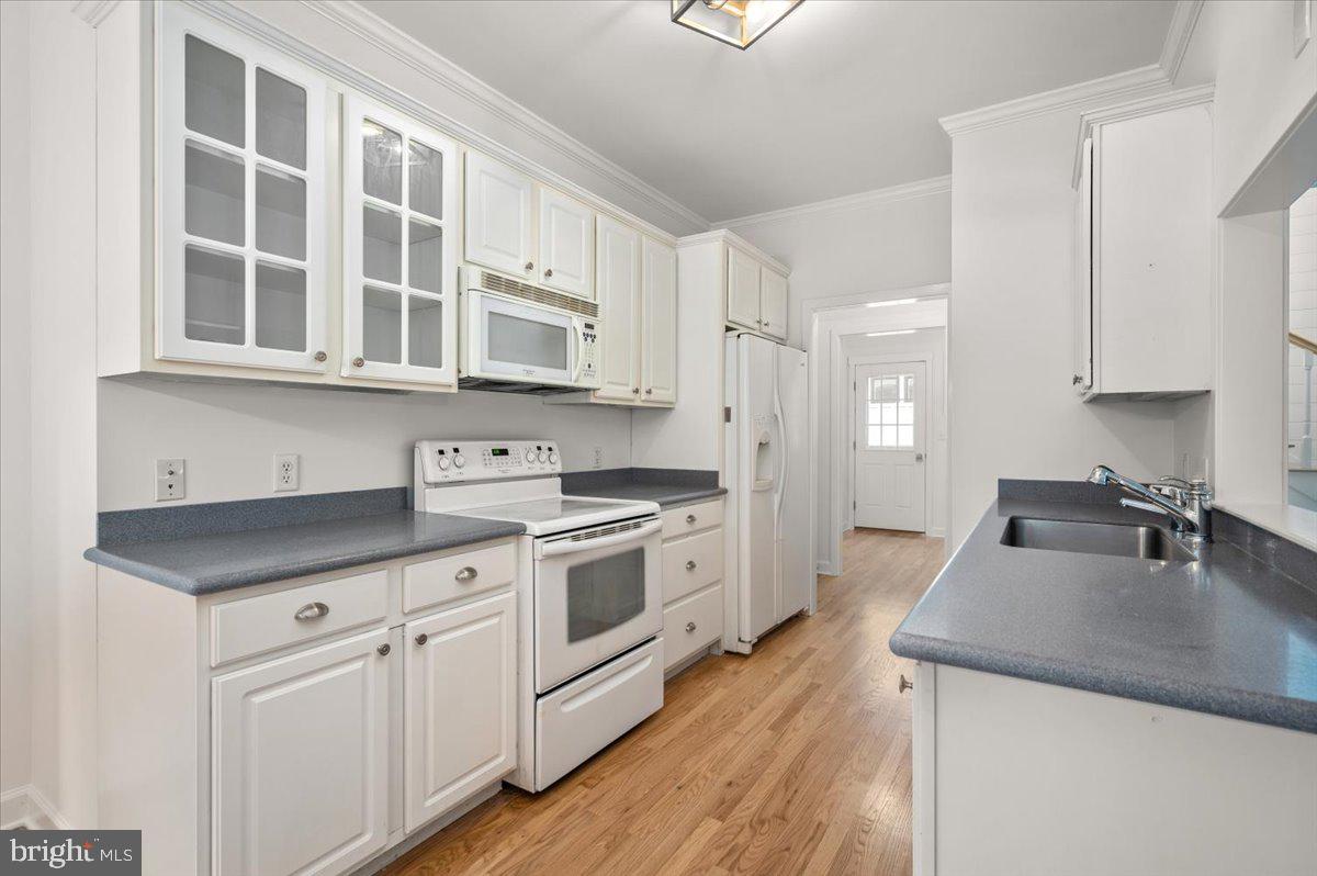 WALNUT HILL - Residential