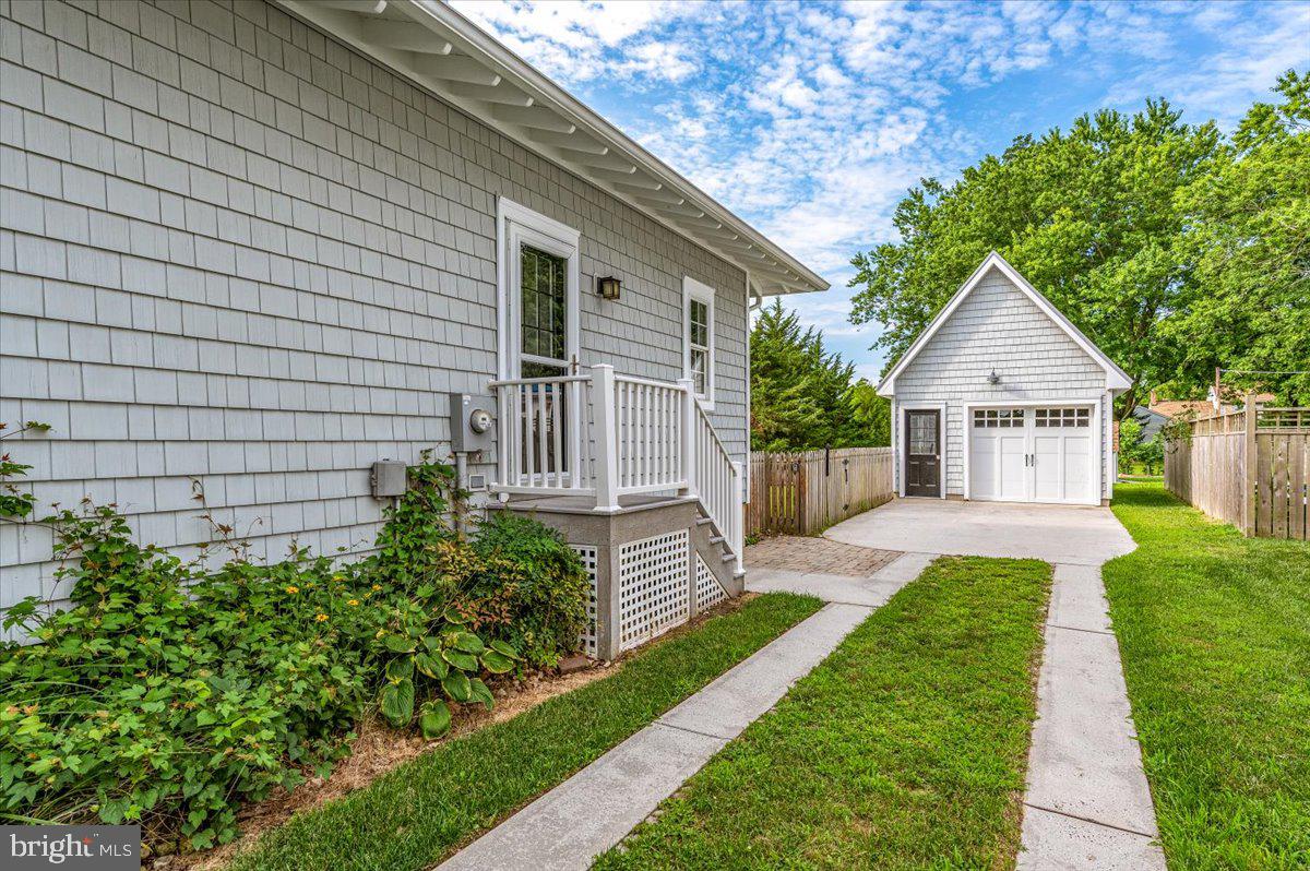 WALNUT HILL - Residential