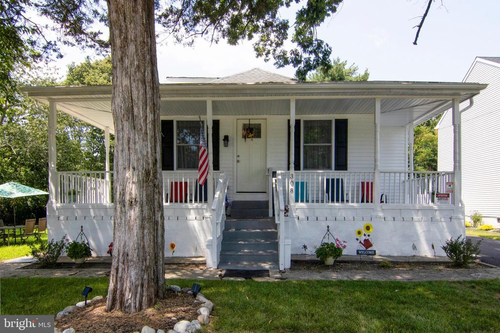 Photo of 308 N West Boulevard, LANDISVILLE, NJ 08326 (MLS # NJAC2019960)