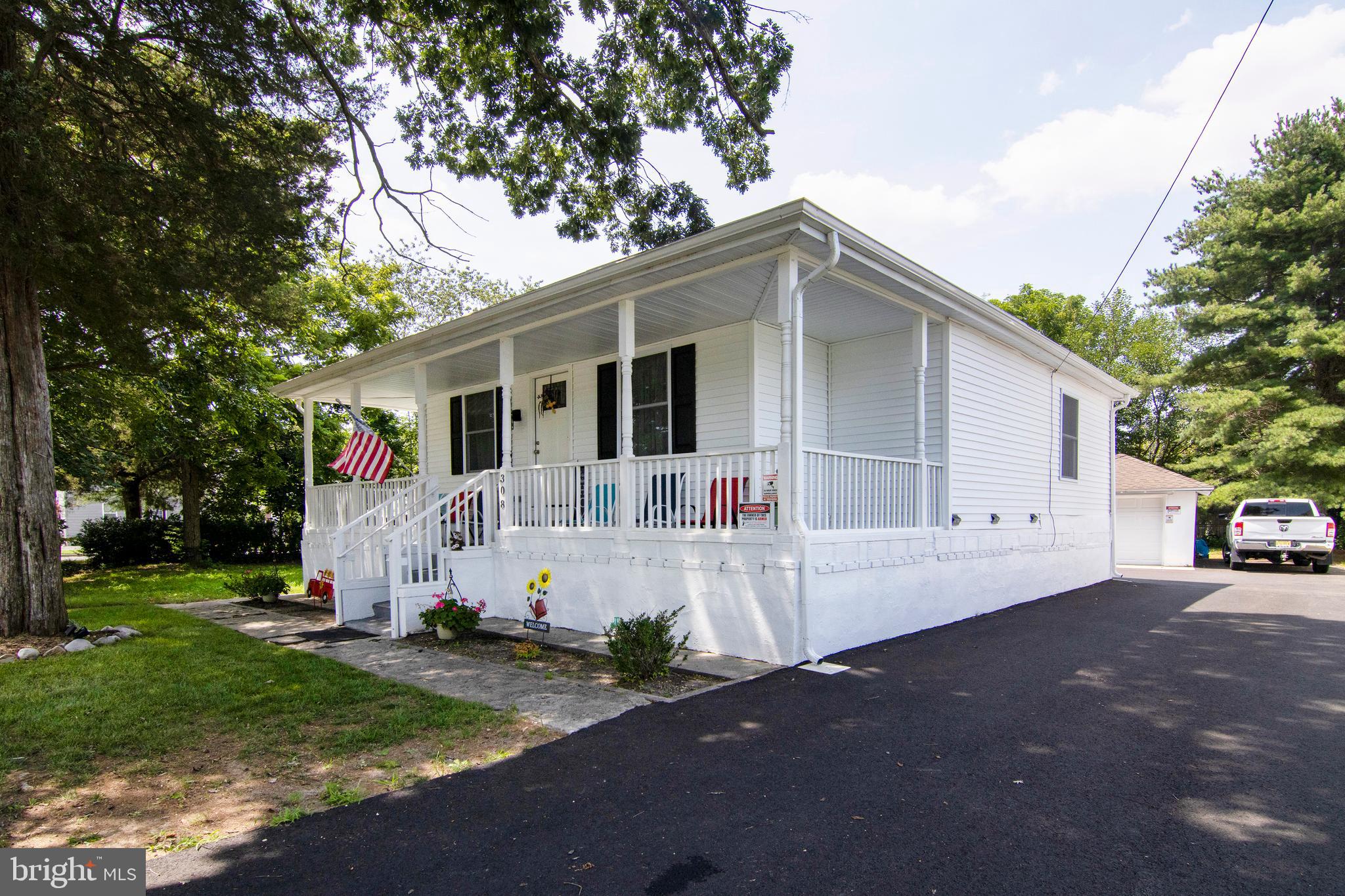 308 N WEST BOULEVARD