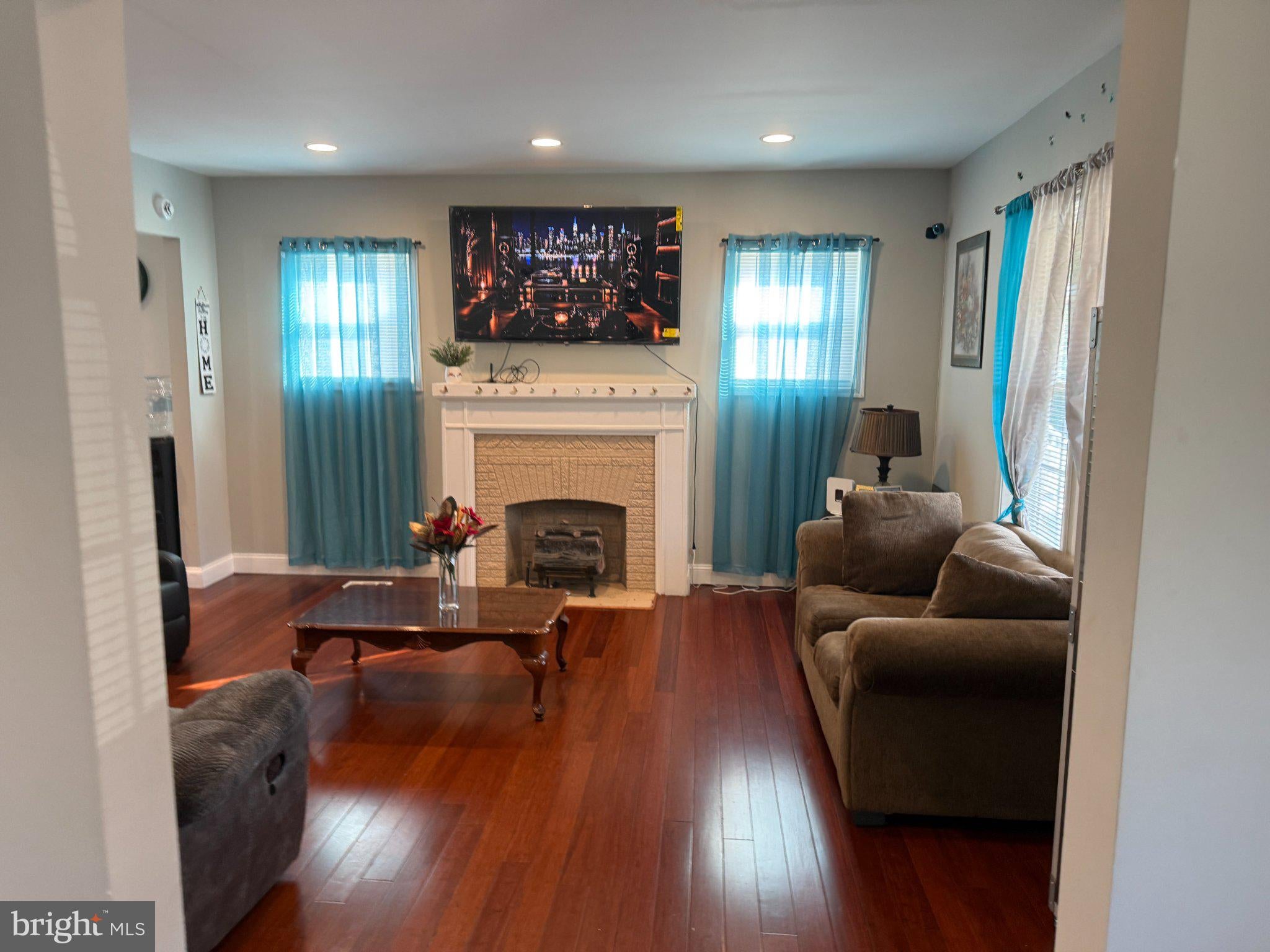 3916 PINKNEY ROAD