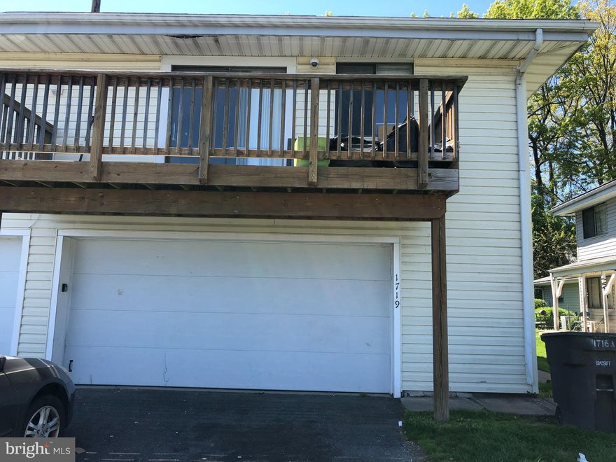 Two bedroom Condo, central air, hardwood floors throughout, newly painted, central air, washer and dryer in-unit. Kitchen appliances will be replaced.
Show and lease, apply online.