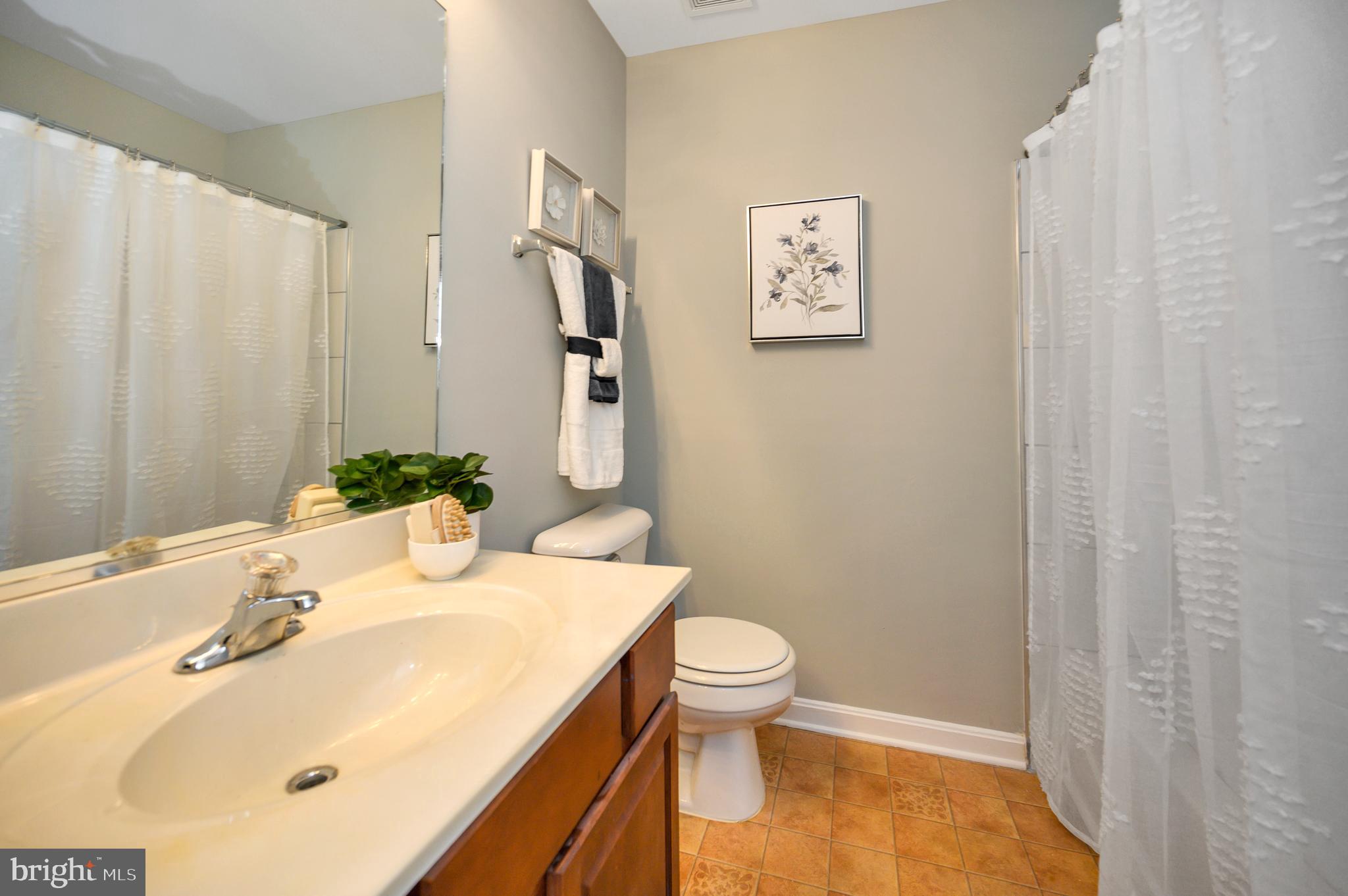 SALEM FIELDS - Residential