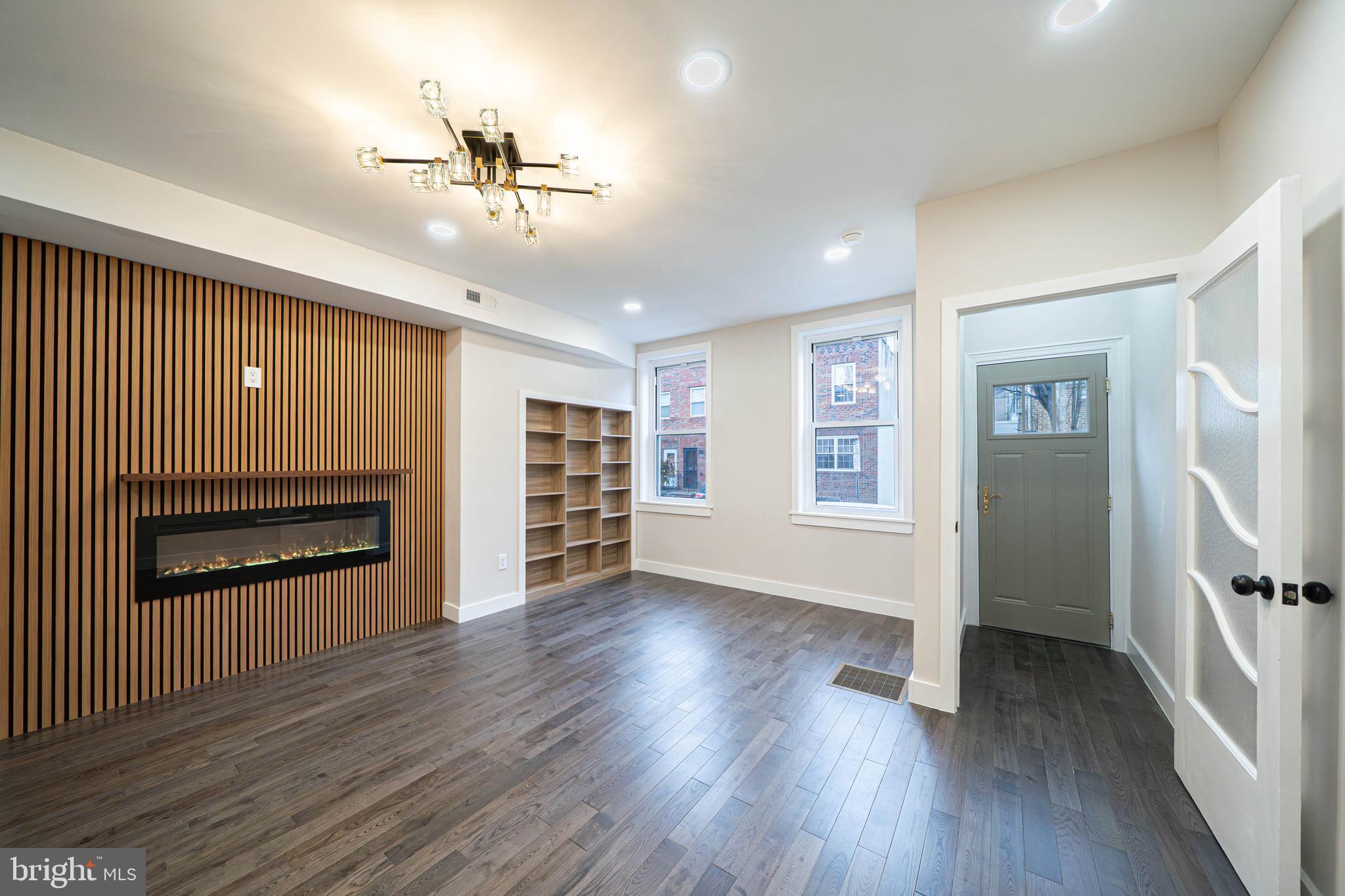 DICKINSON NARROWS - Residential