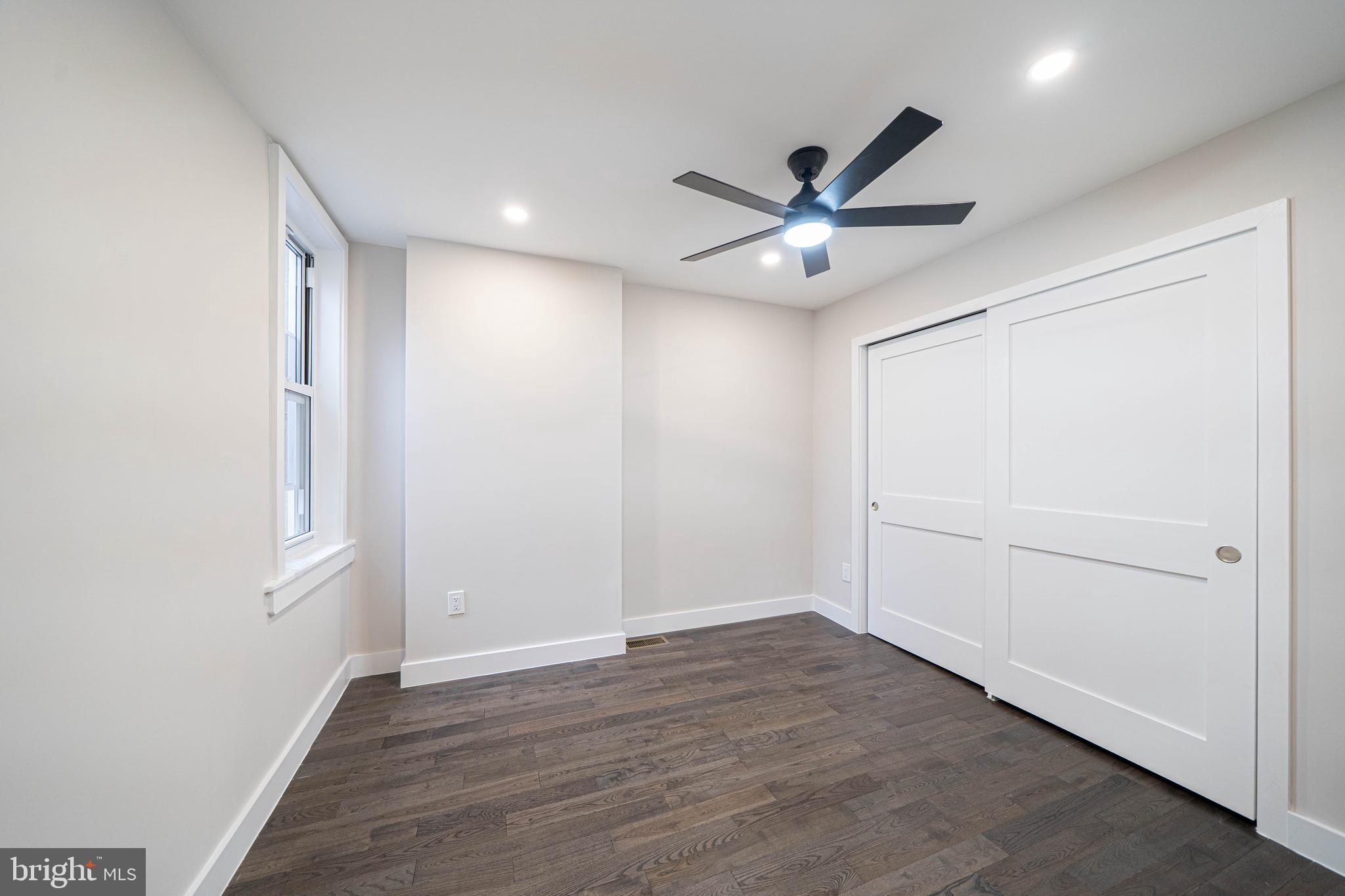 DICKINSON NARROWS - Residential