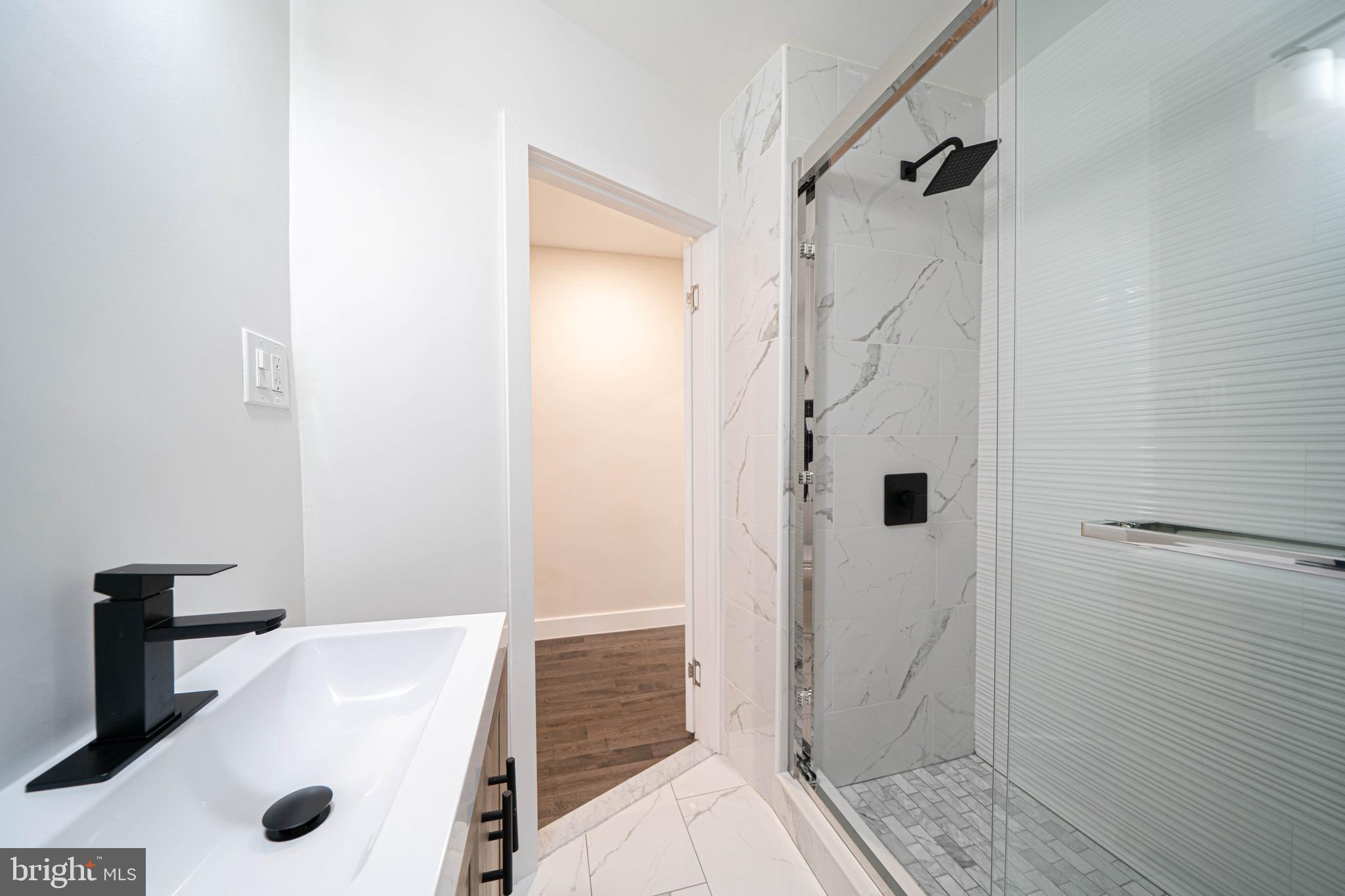 DICKINSON NARROWS - Residential