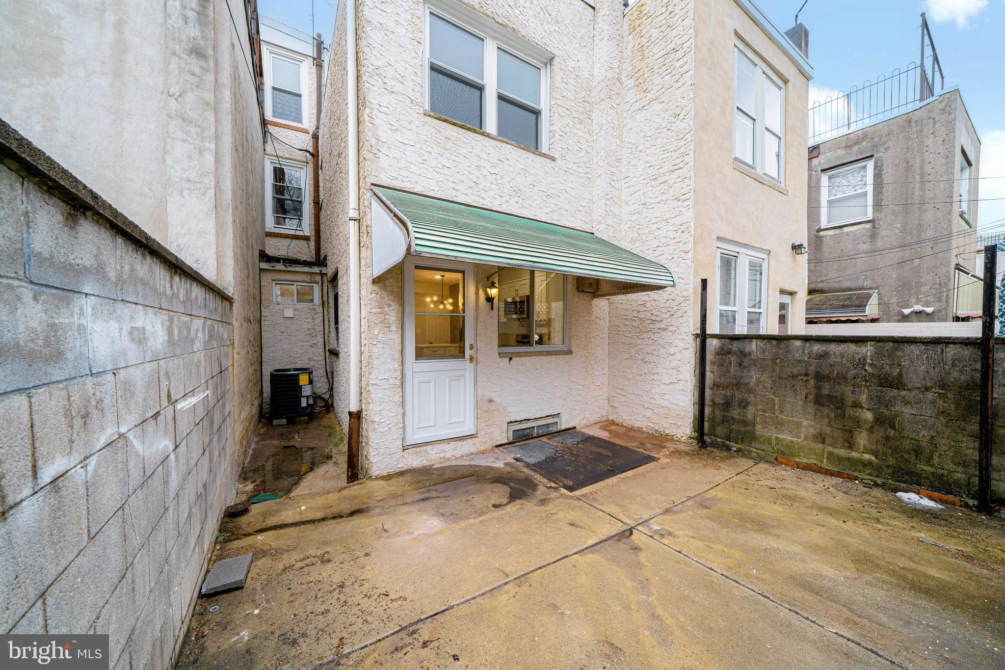 DICKINSON NARROWS - Residential