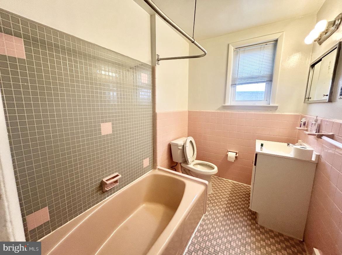 OVERBROOK - Residential Lease