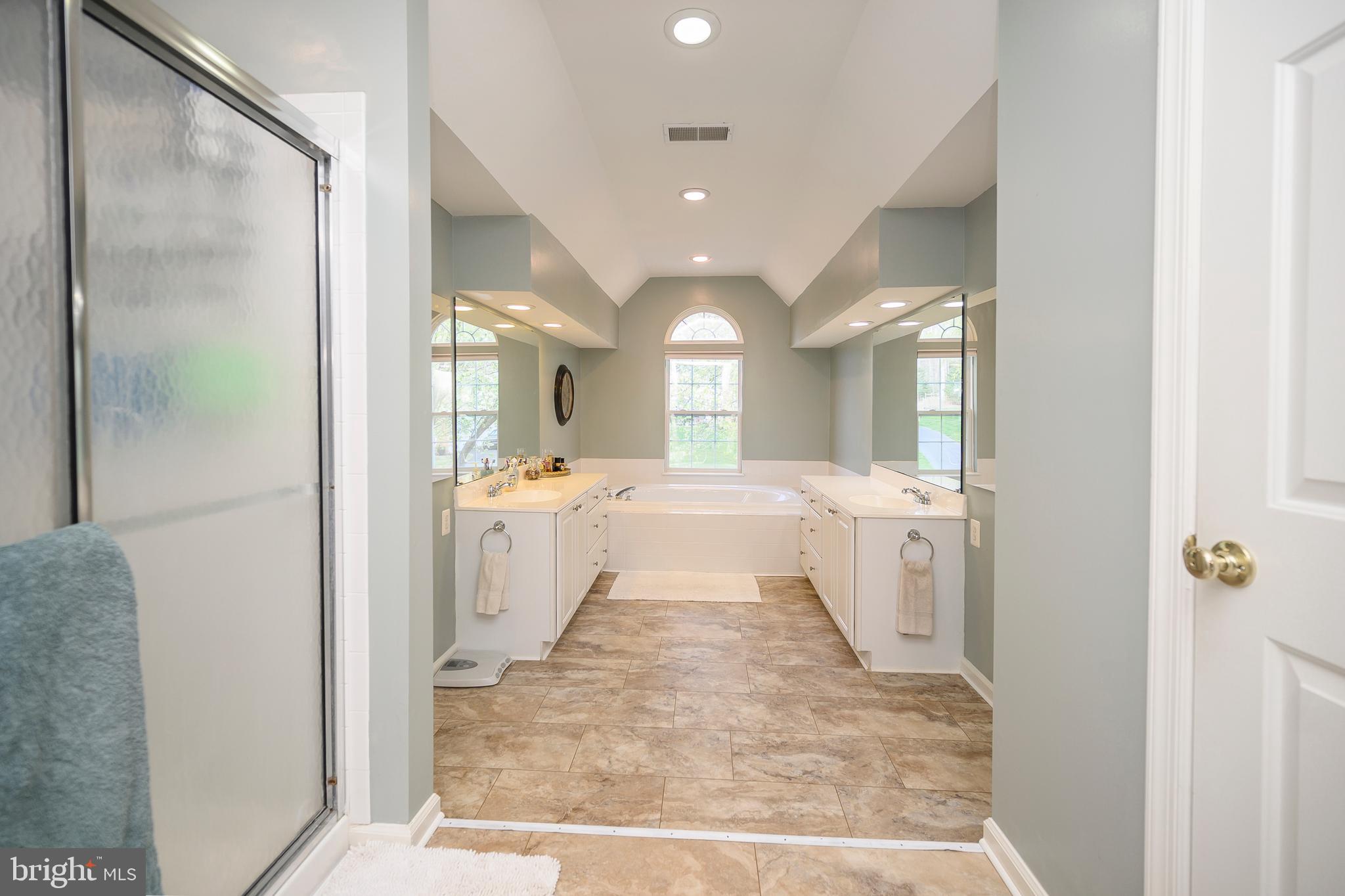 SHELTONS RUN - Residential