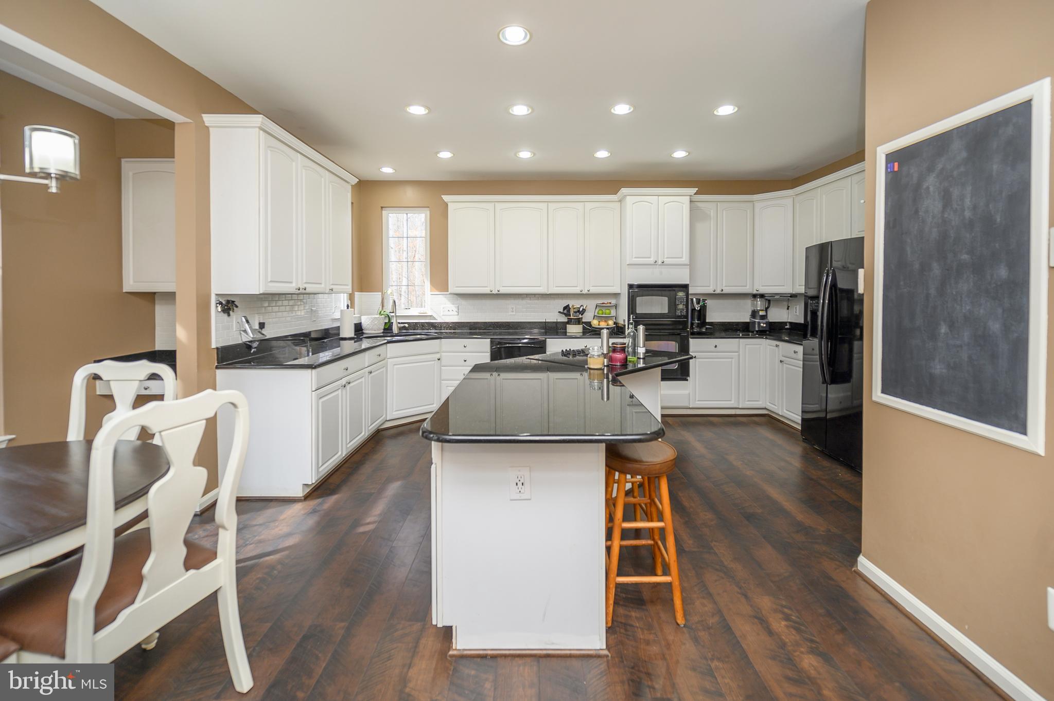 SHELTONS RUN - Residential