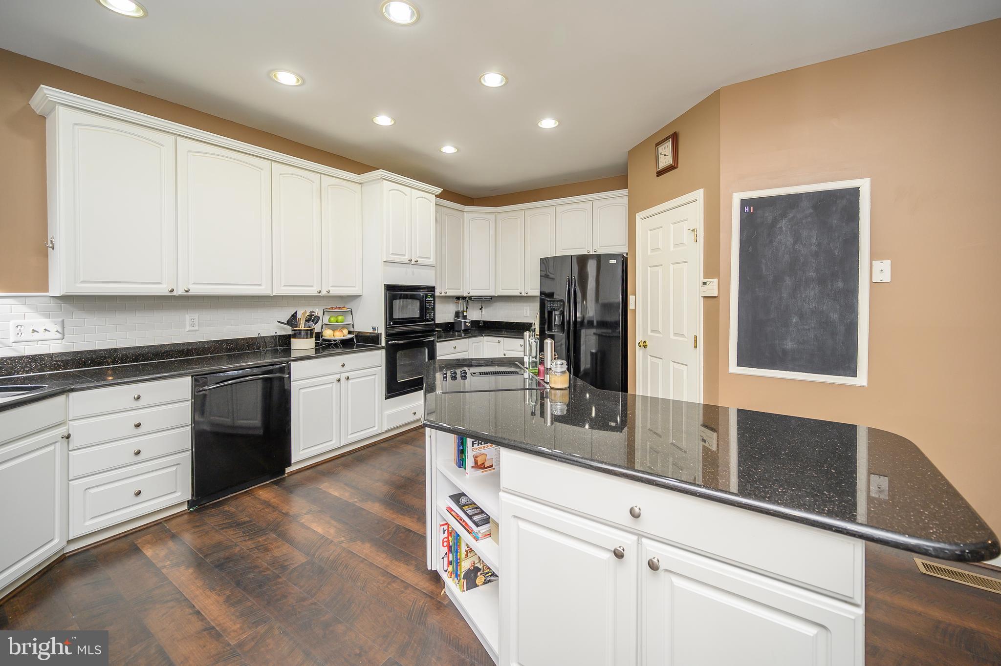 SHELTONS RUN - Residential