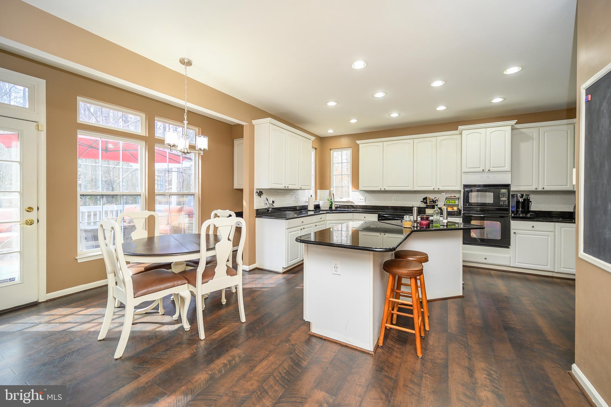 SHELTONS RUN - Residential