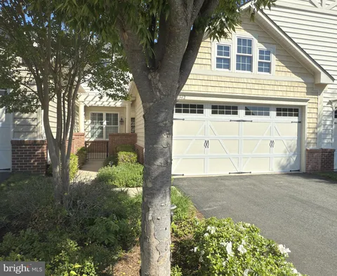 44342 Oakmont Manor Square, Ashburn, VA MLS: VALO2096654