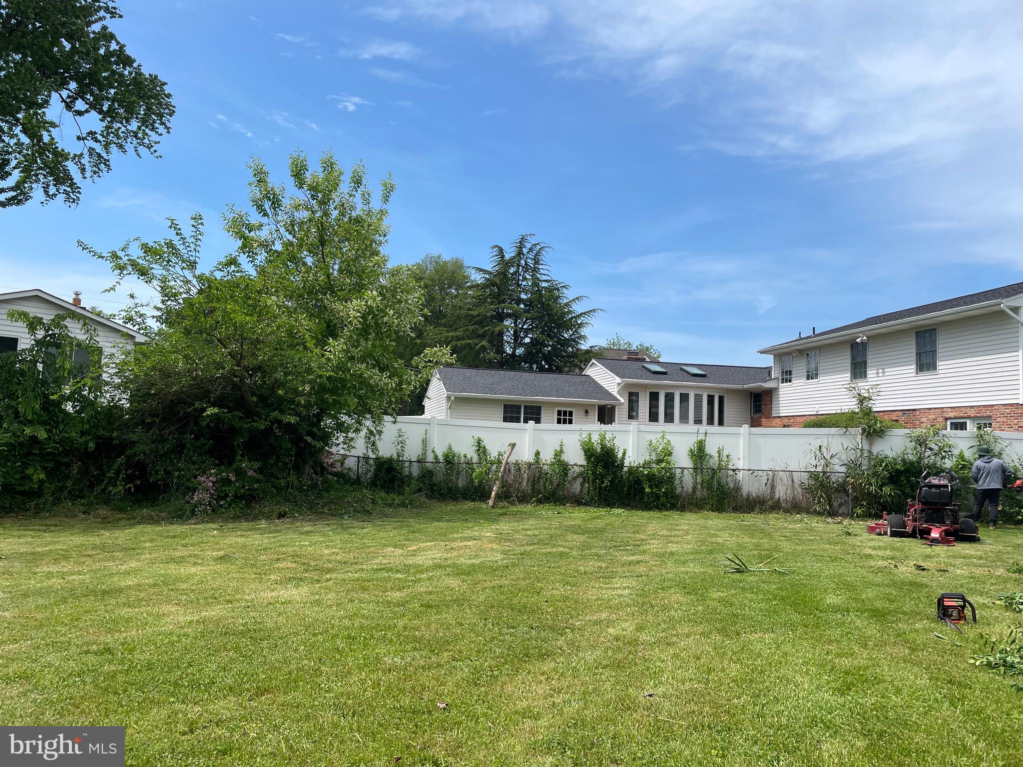 WEST LEWINSVILLE HEIGHTS - Residential Lease