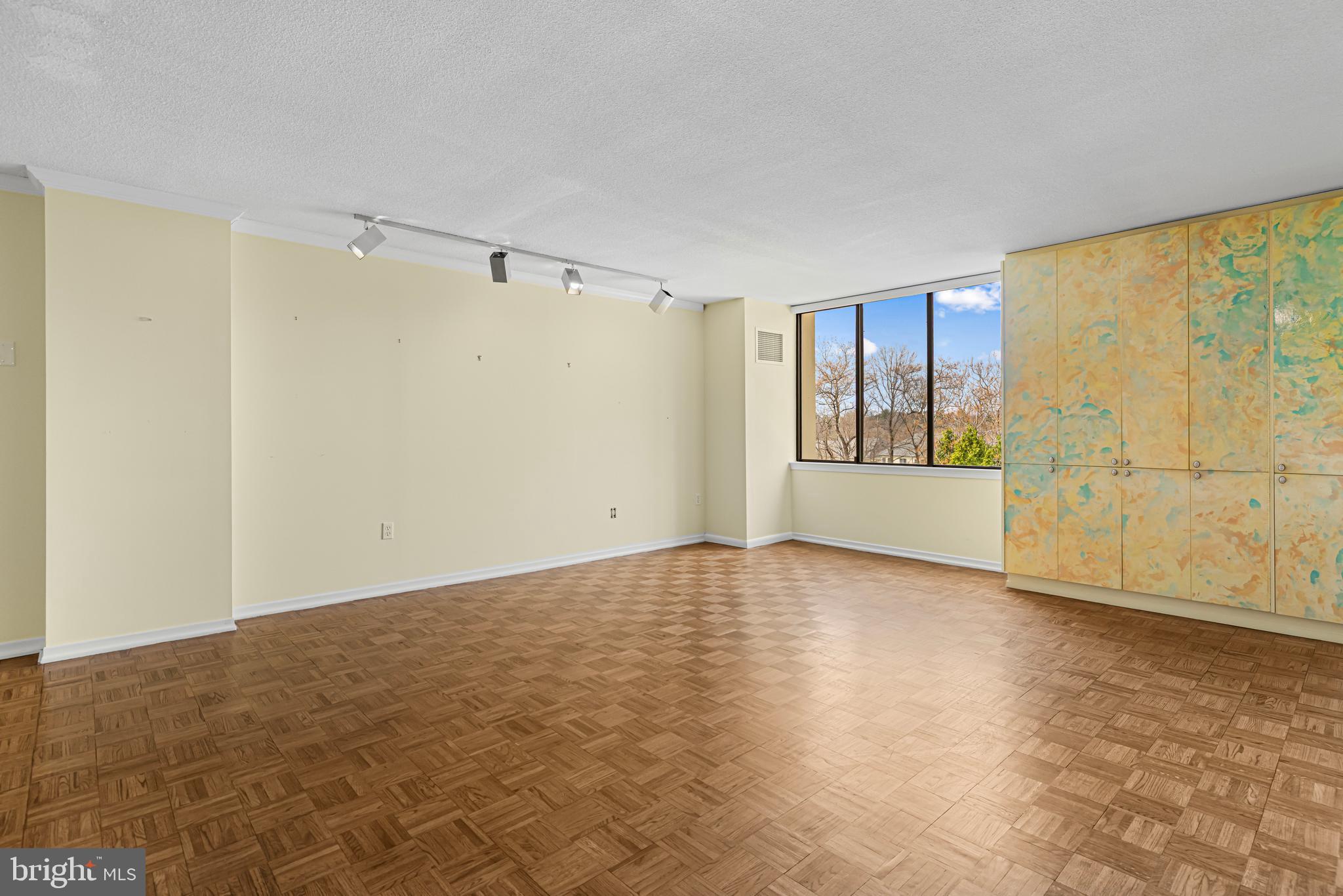 ELKINS PARK - Residential