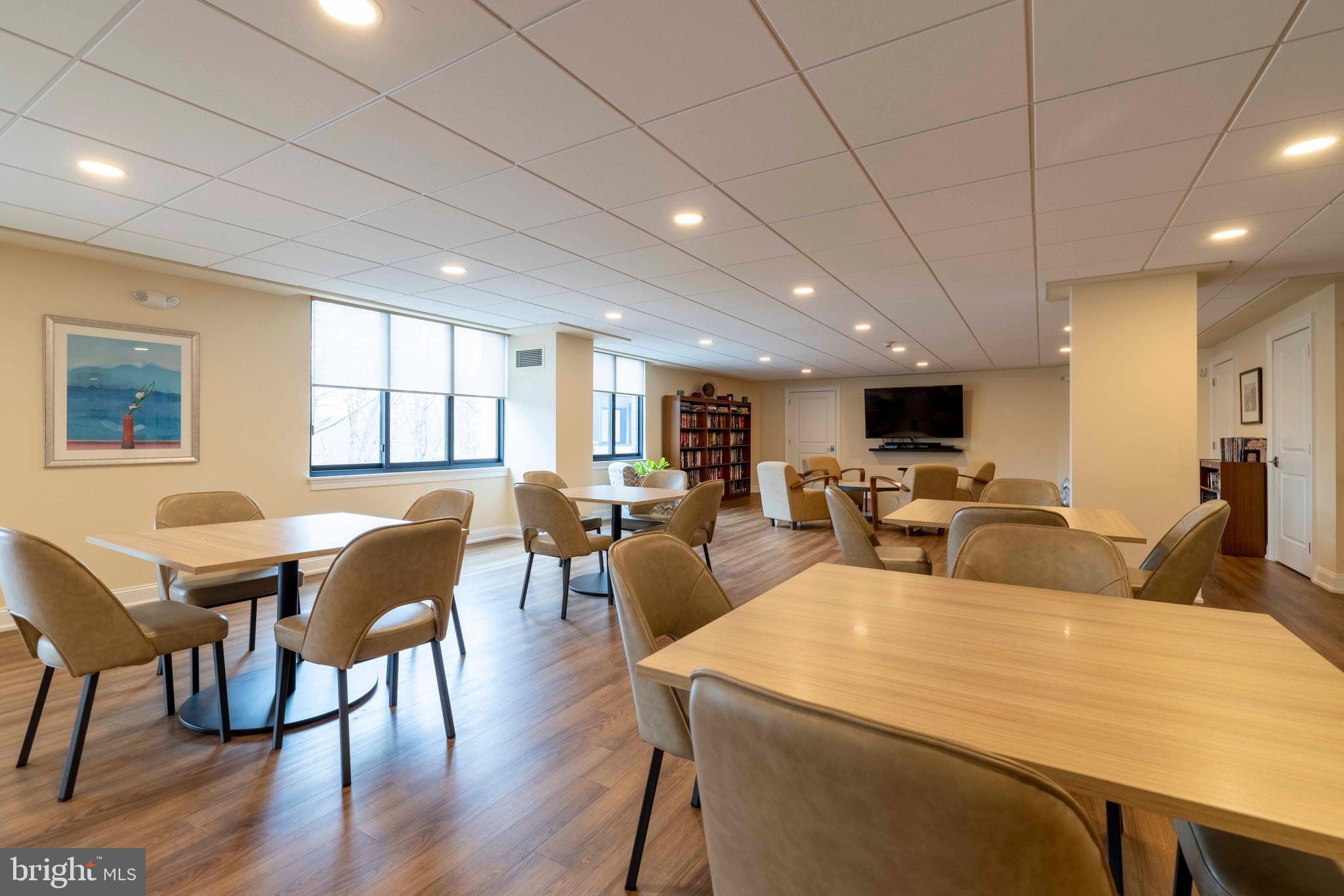 ELKINS PARK - Residential