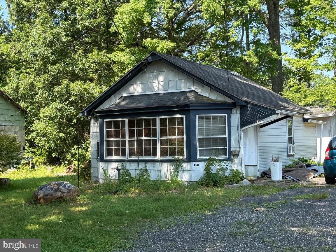 4137 BARRETT PLACE
