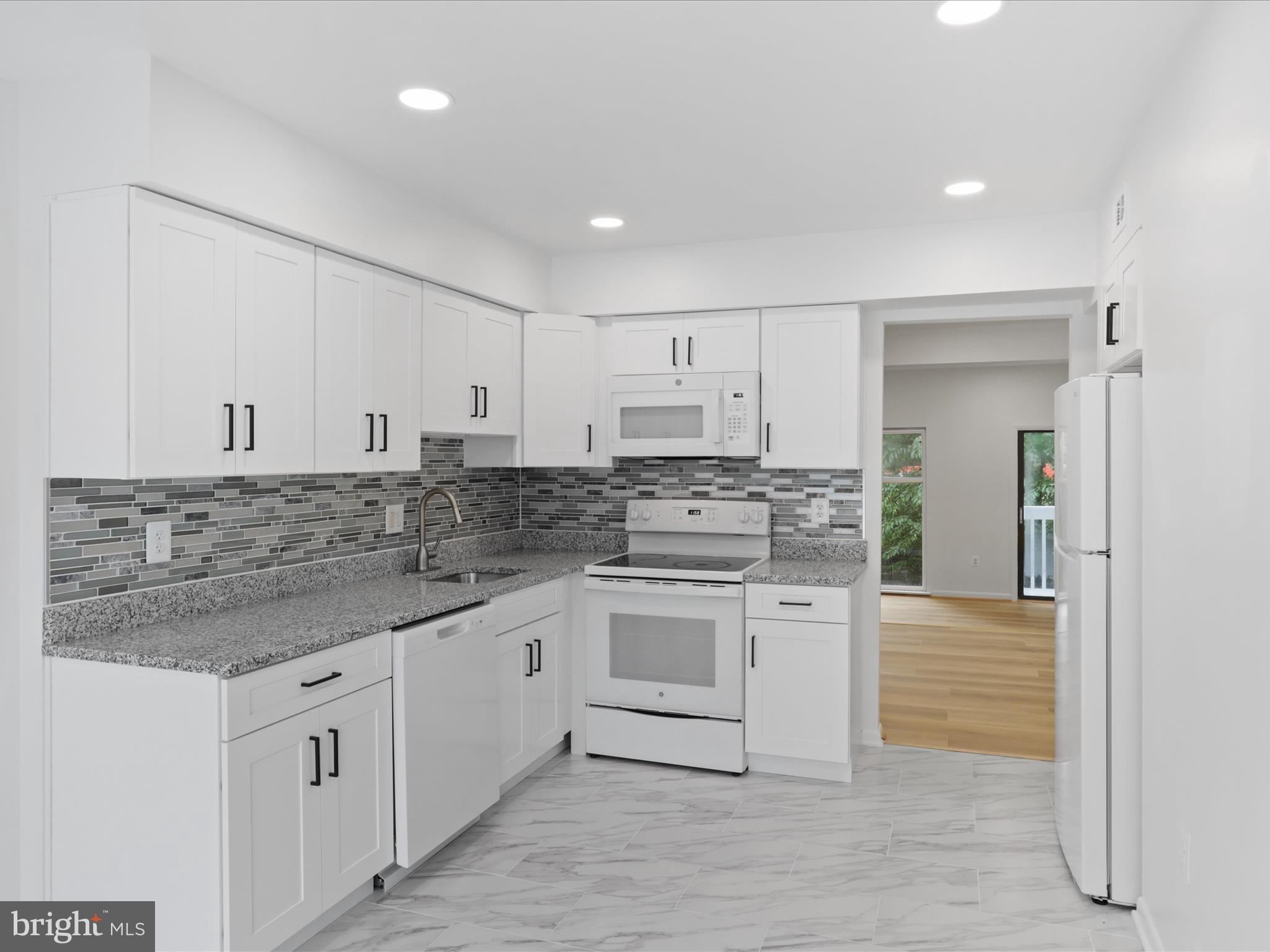 ELYSIAN WOODS - Residential