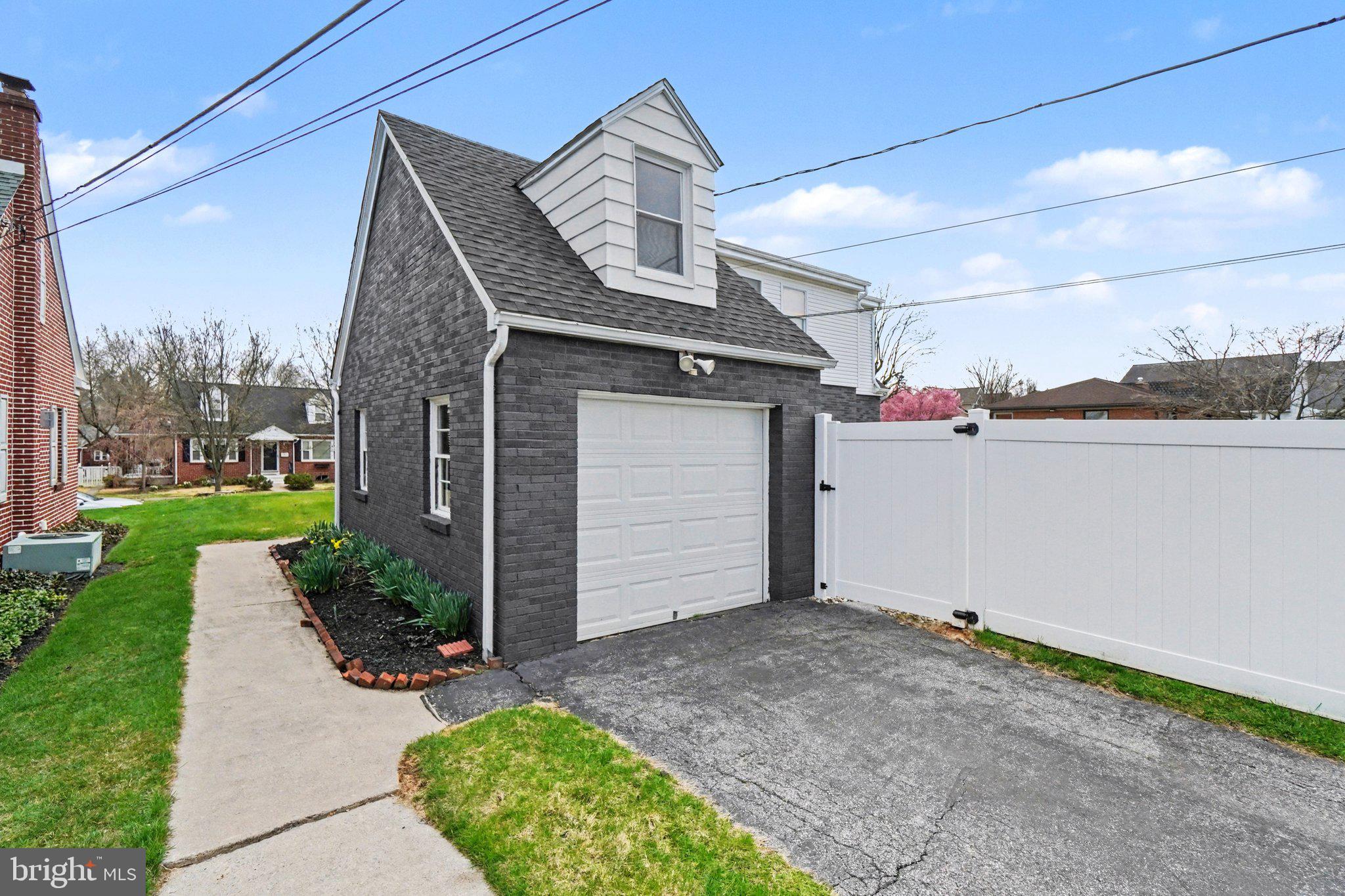 HERSHEY DOWNTOWN - Residential