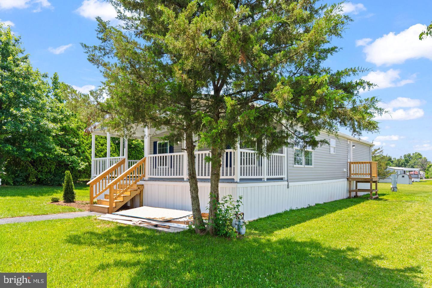 CEDAR MANOR - Residential