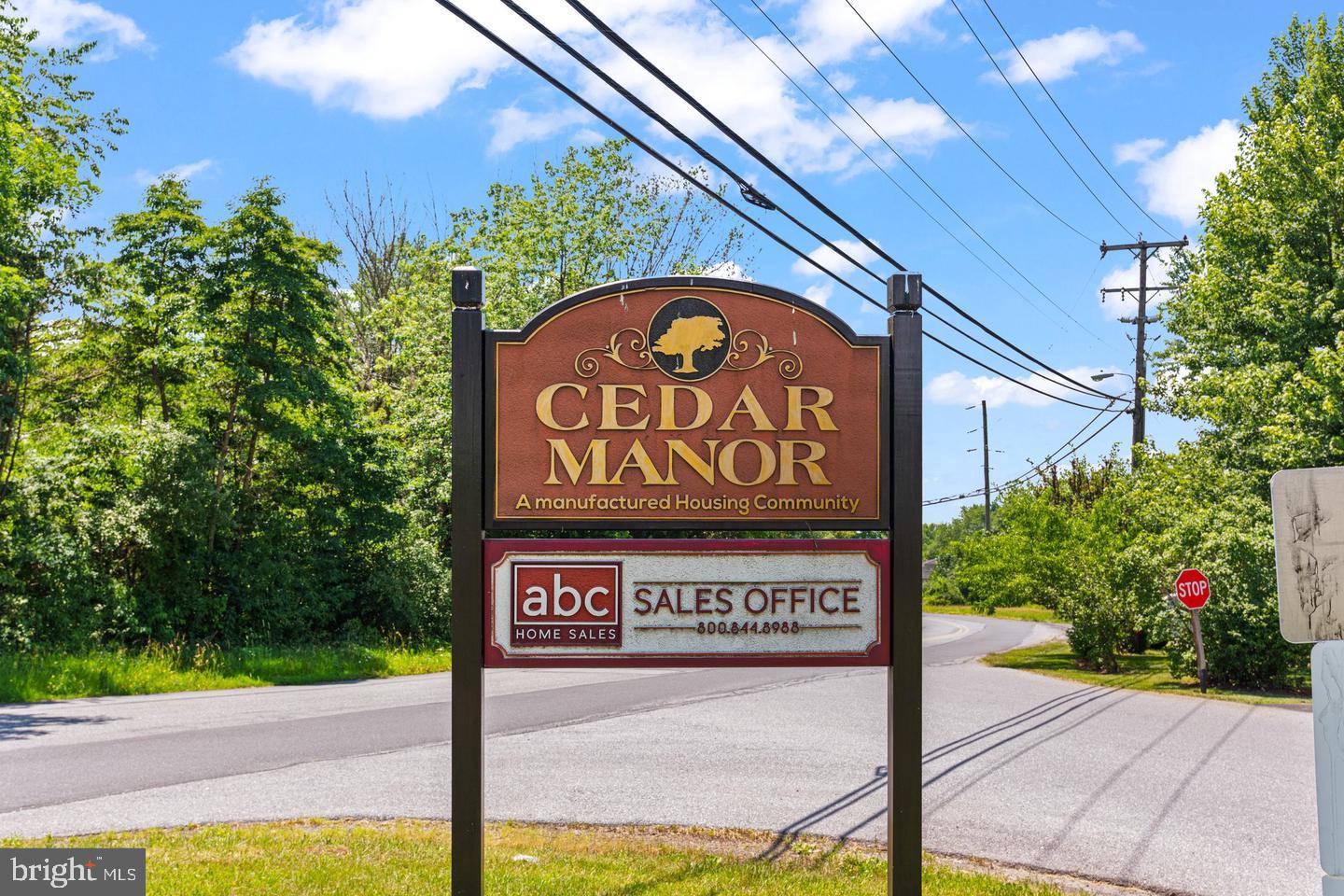 CEDAR MANOR - Residential