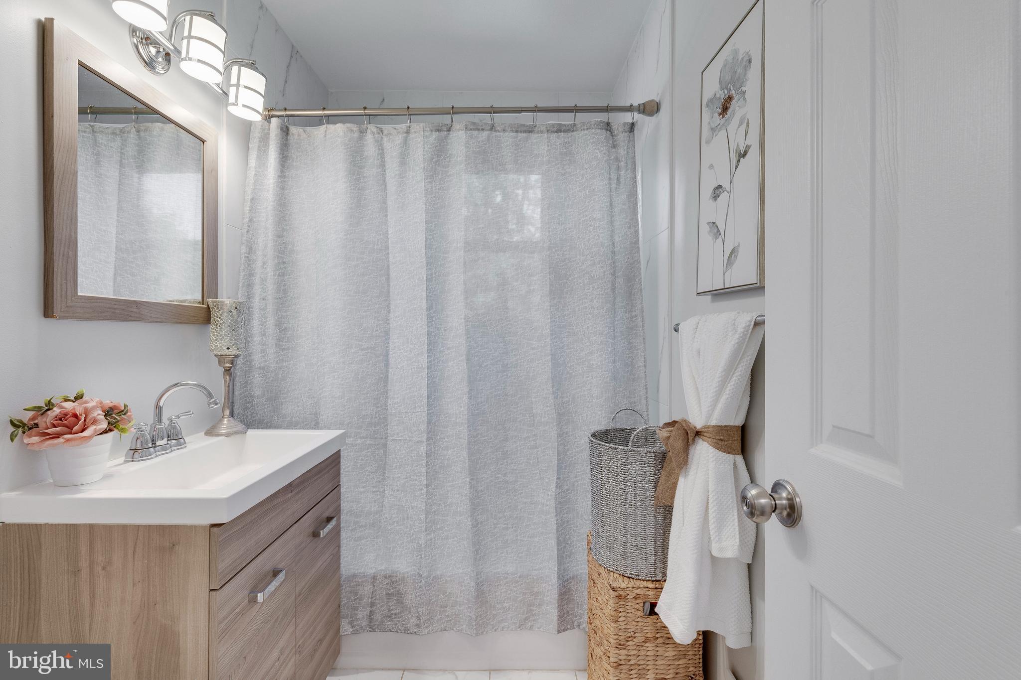 WOODBERRY FOREST - Residential